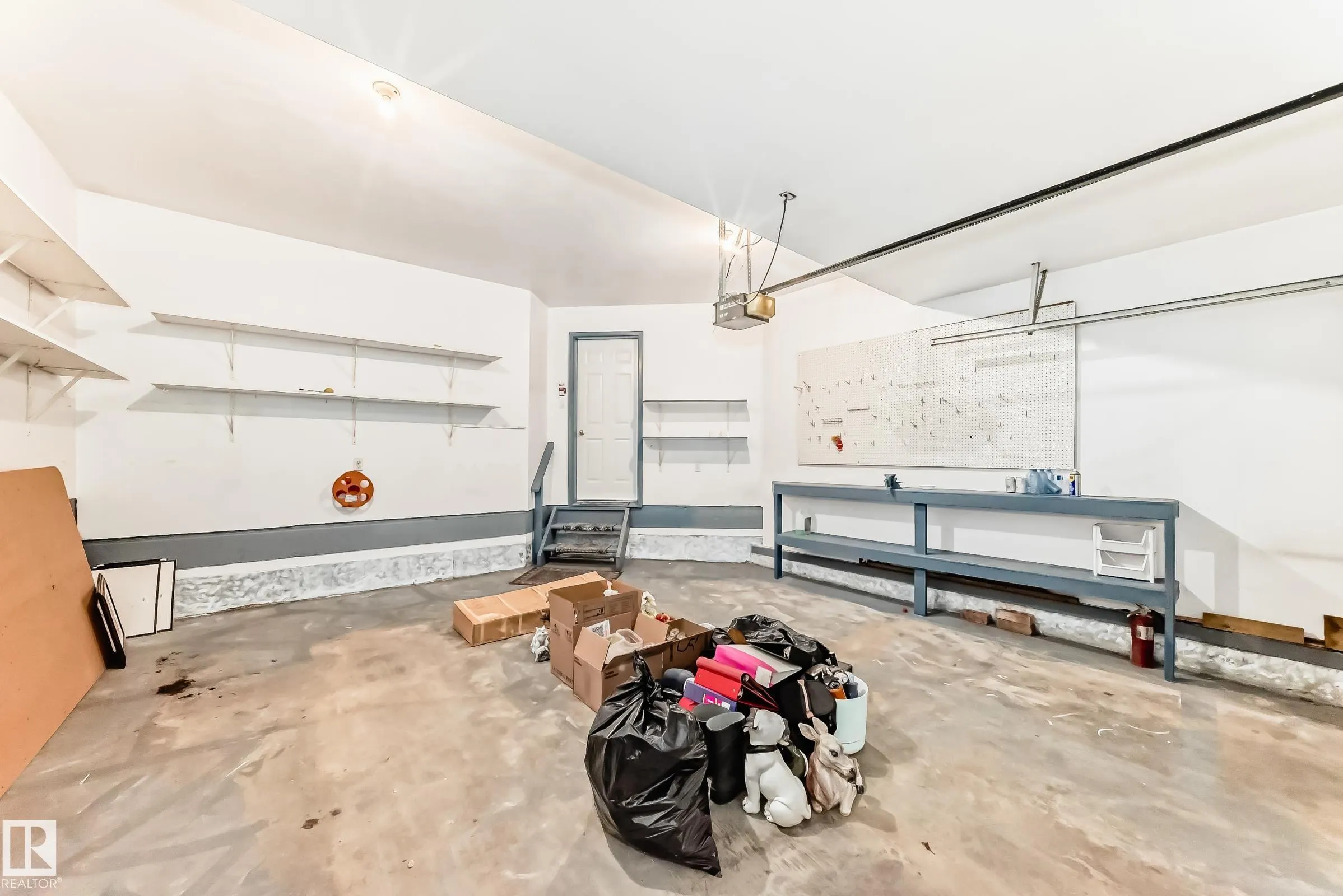 104 MAISONETTE Village