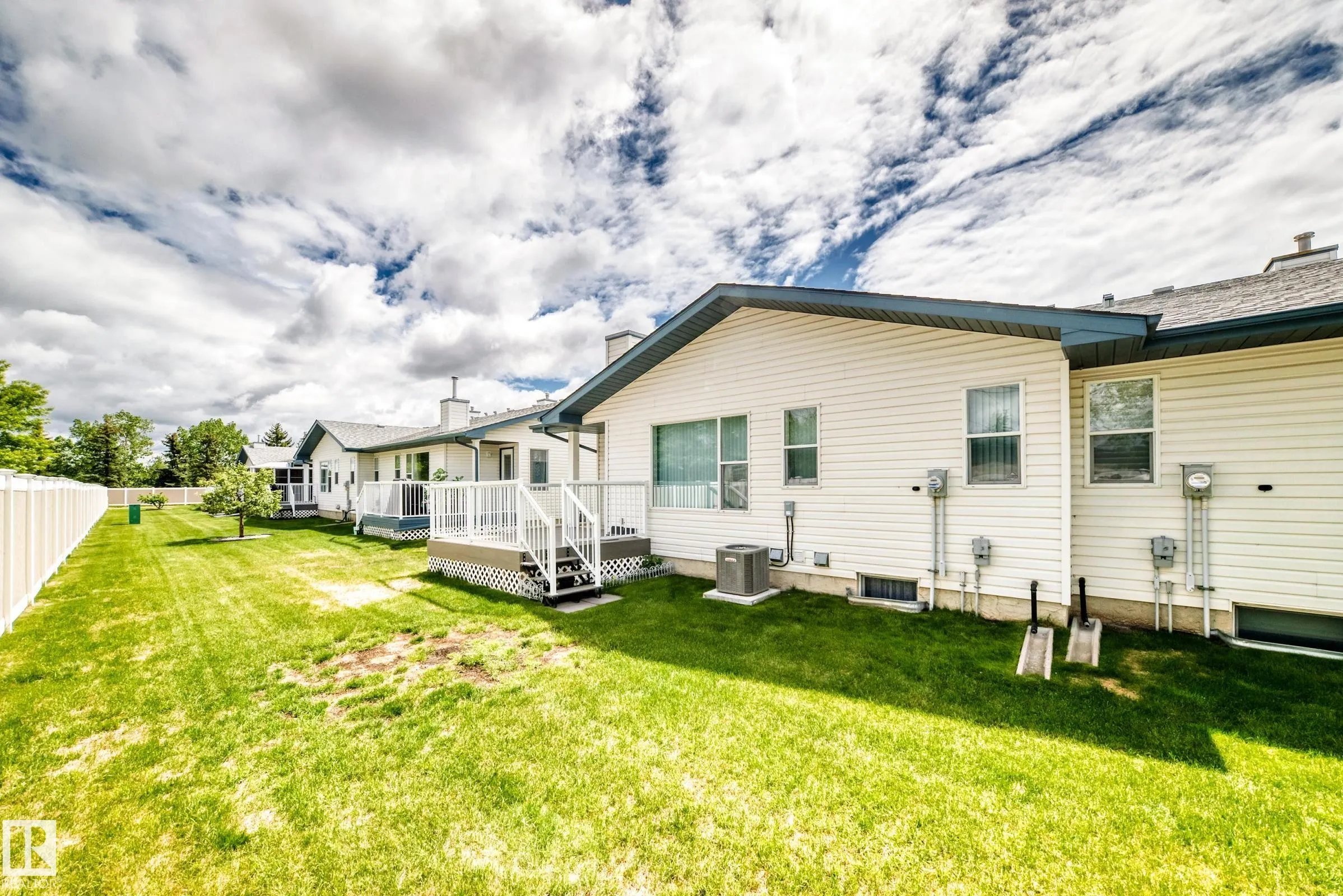104 MAISONETTE Village