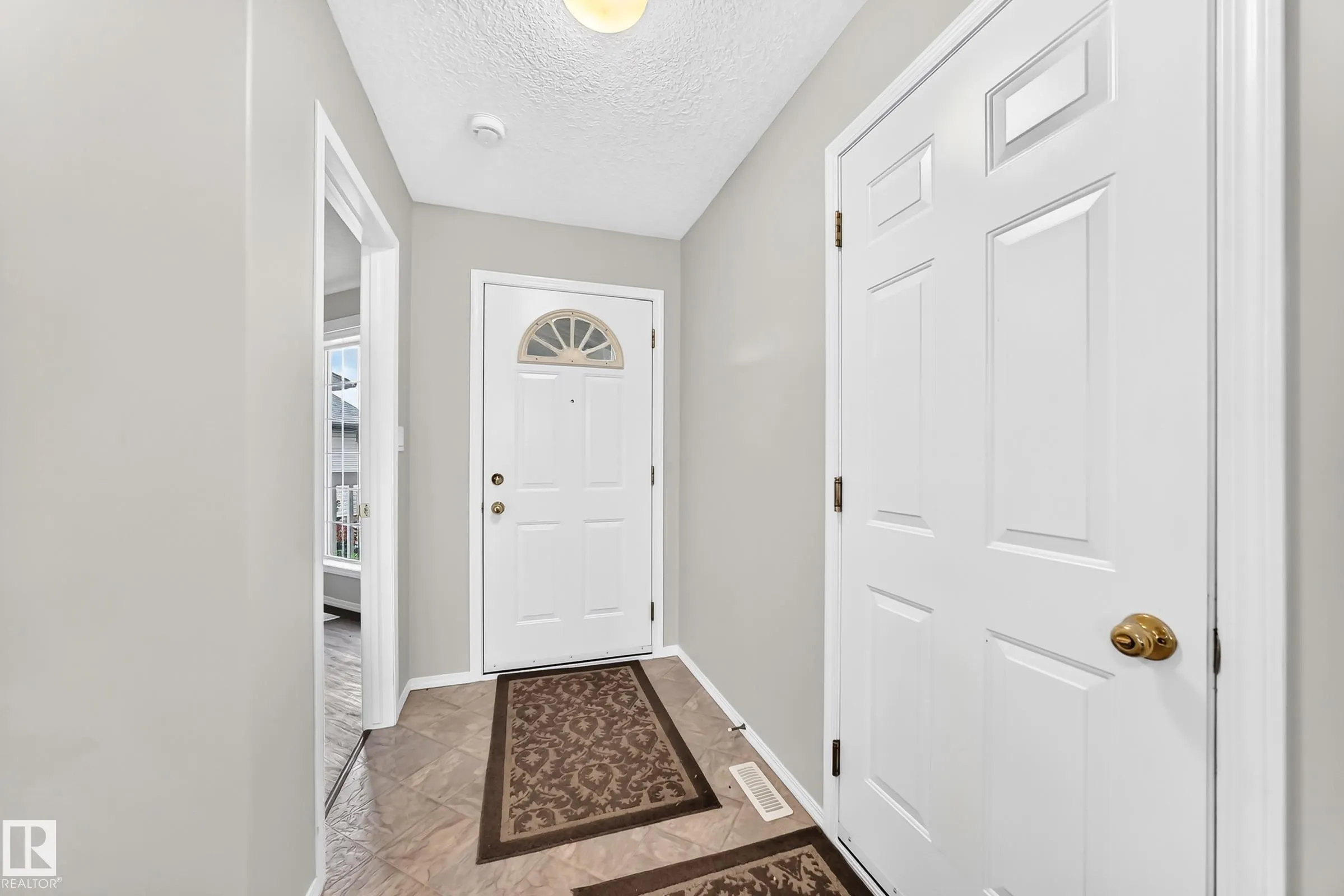 104 MAISONETTE Village