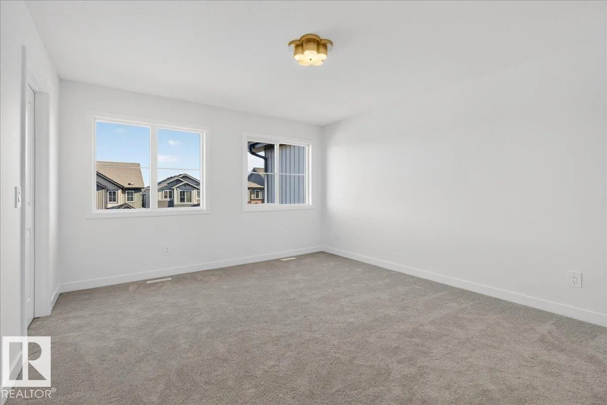 2106 Crossbill Lane