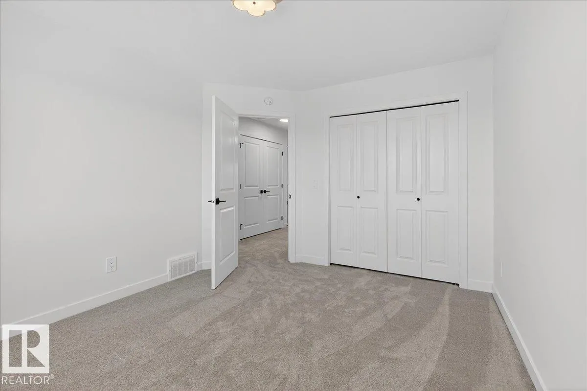 2106 Crossbill Lane