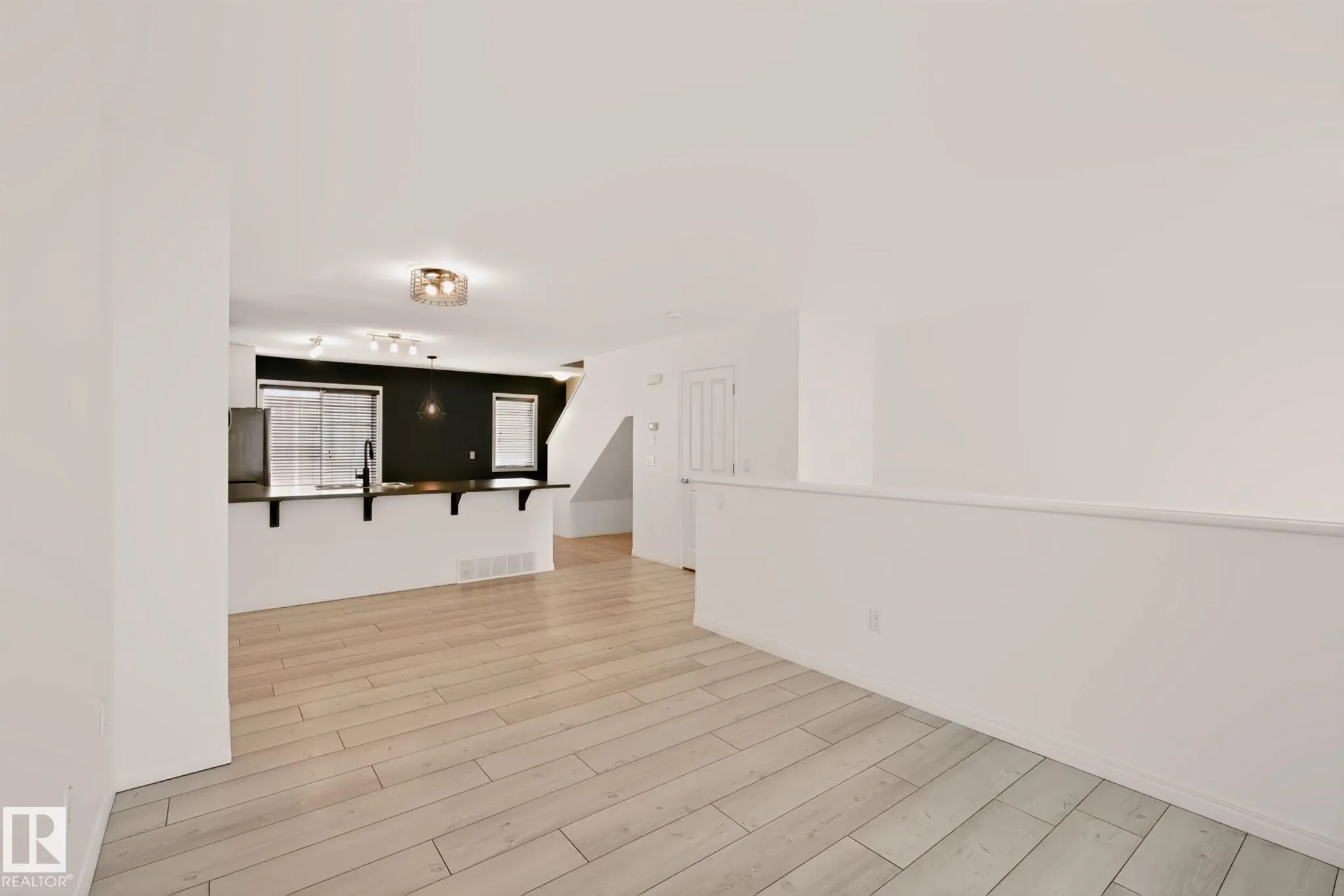 450 HEMINGWAY Road