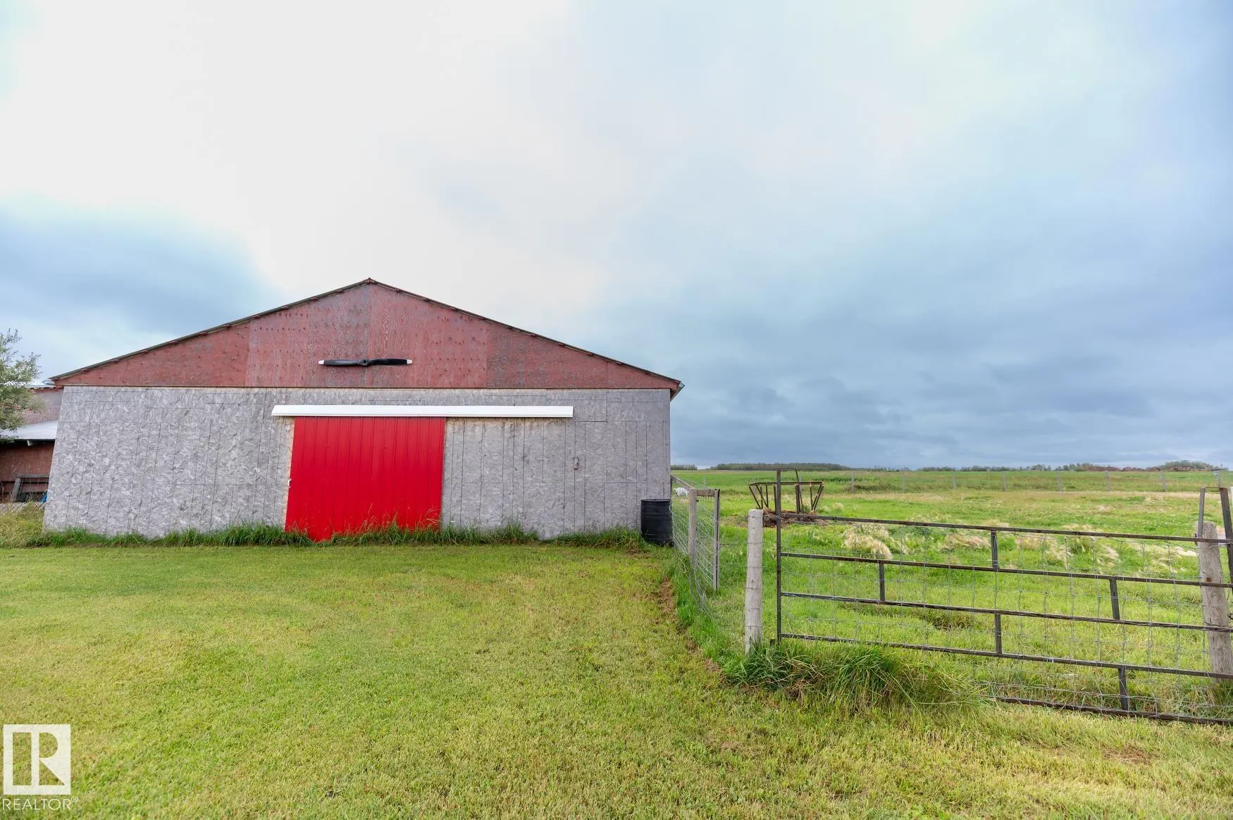 57514 Rge Rd  223