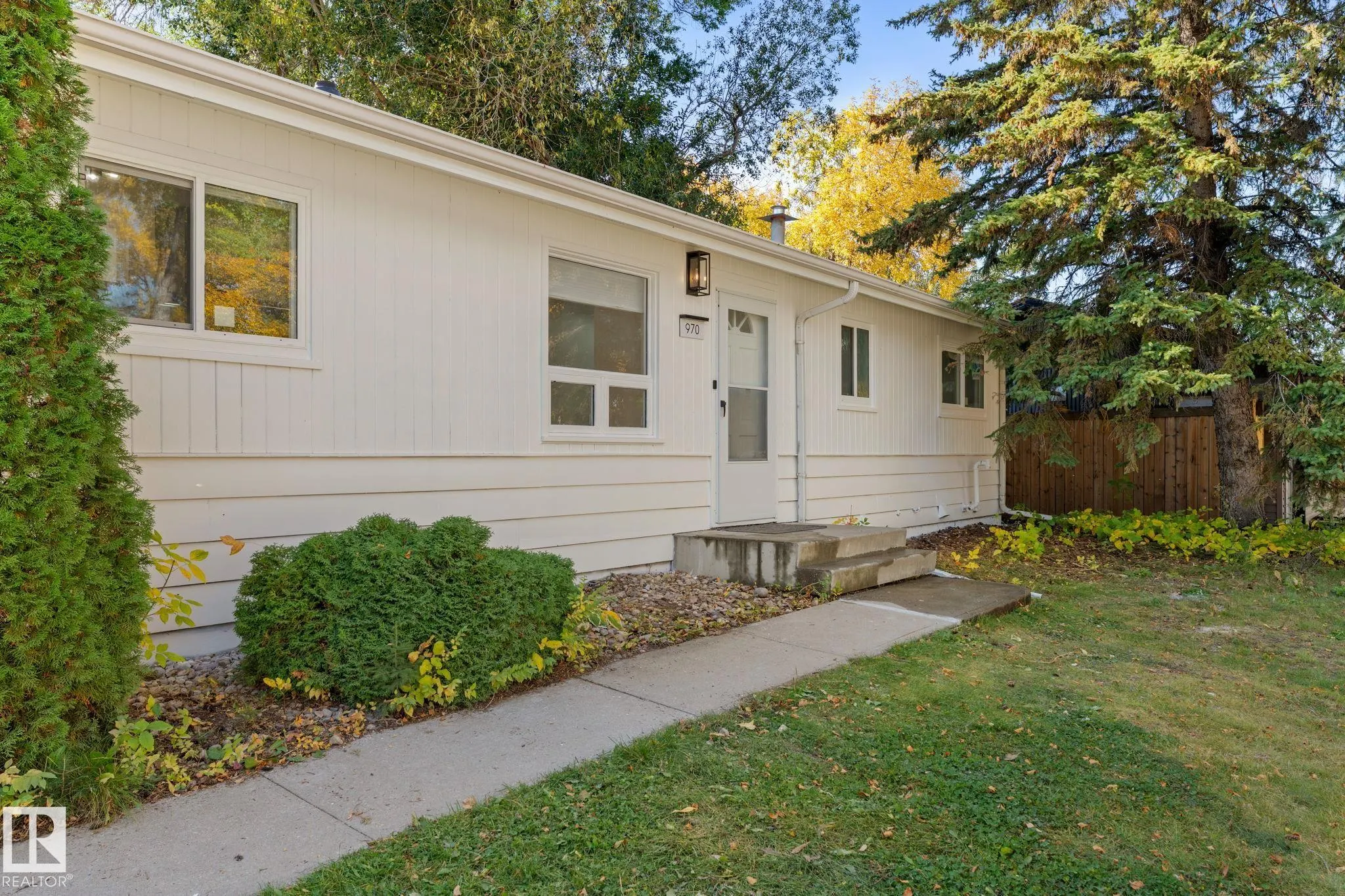 970 Alder Ave