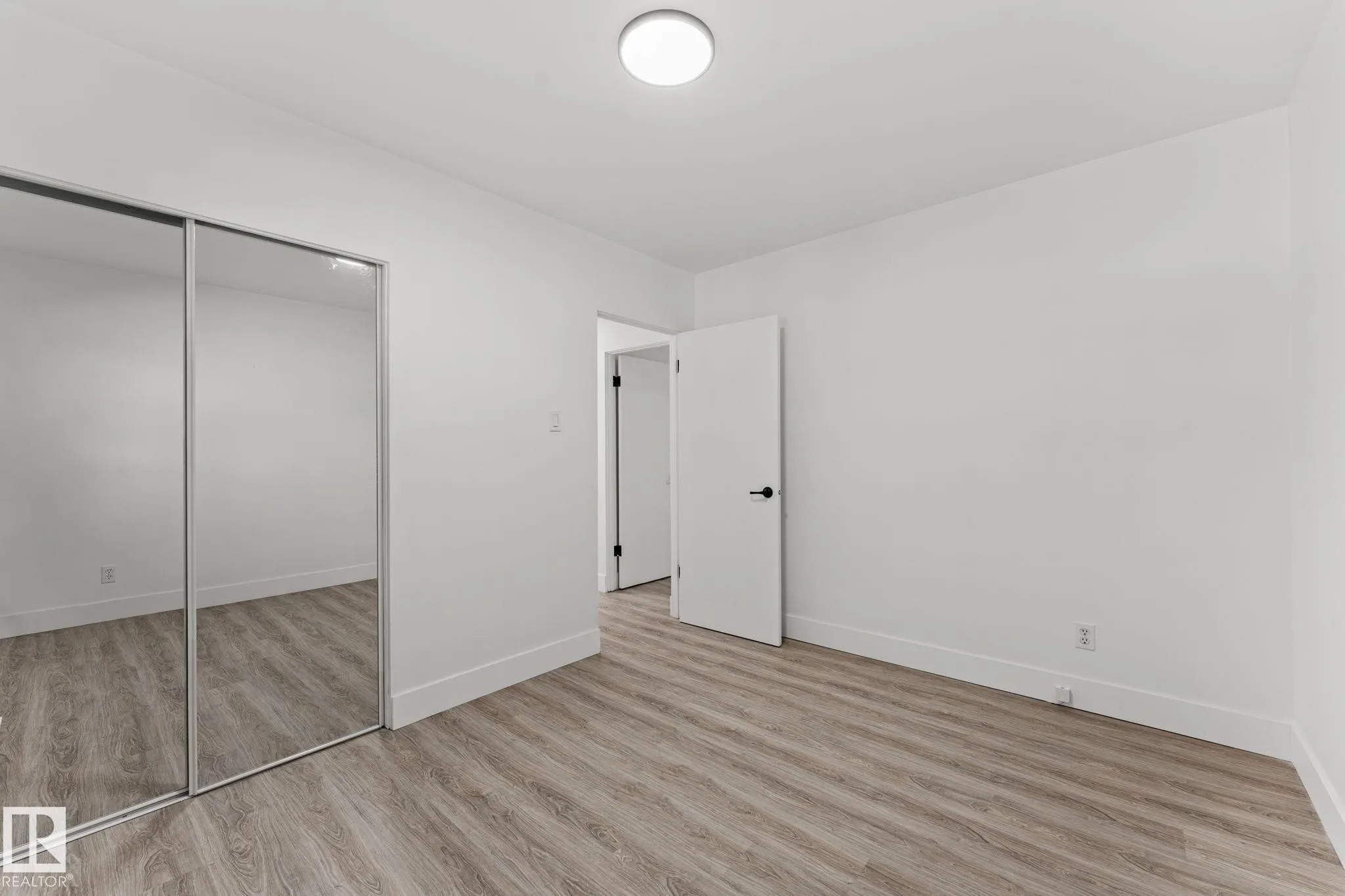 970 Alder Ave