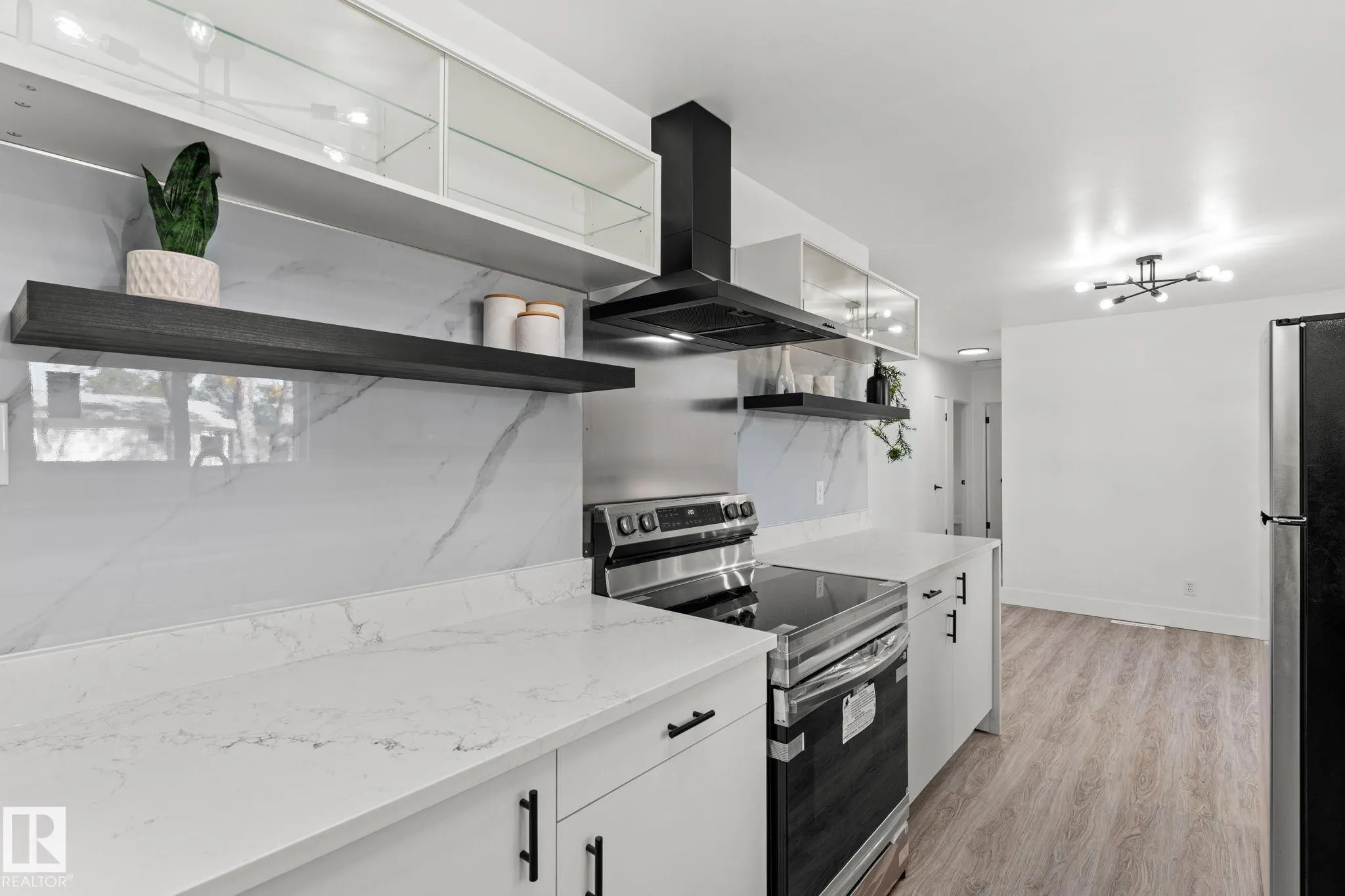 970 Alder Ave