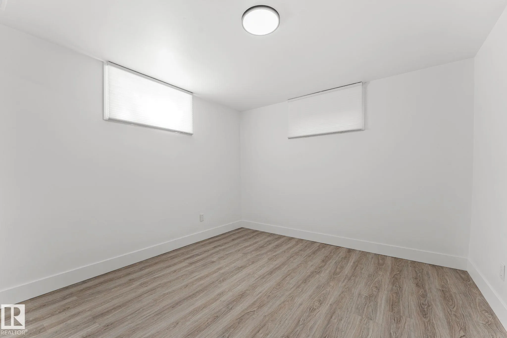 970 Alder Ave