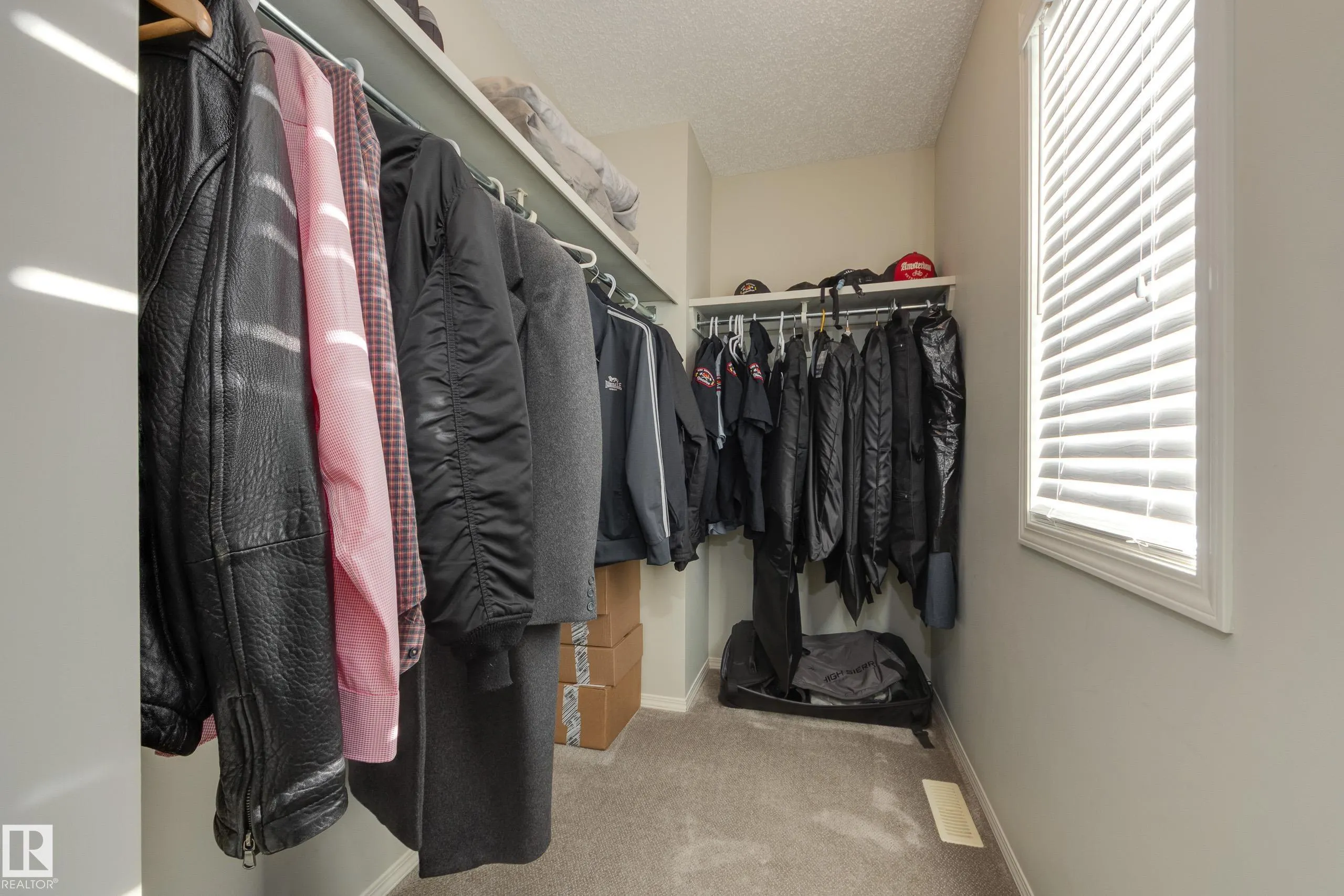 115 CHESTERMERE Drive