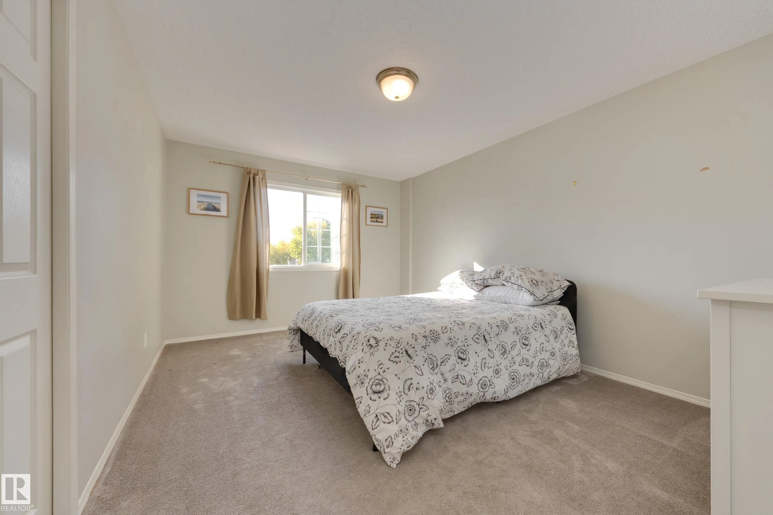115 CHESTERMERE Drive