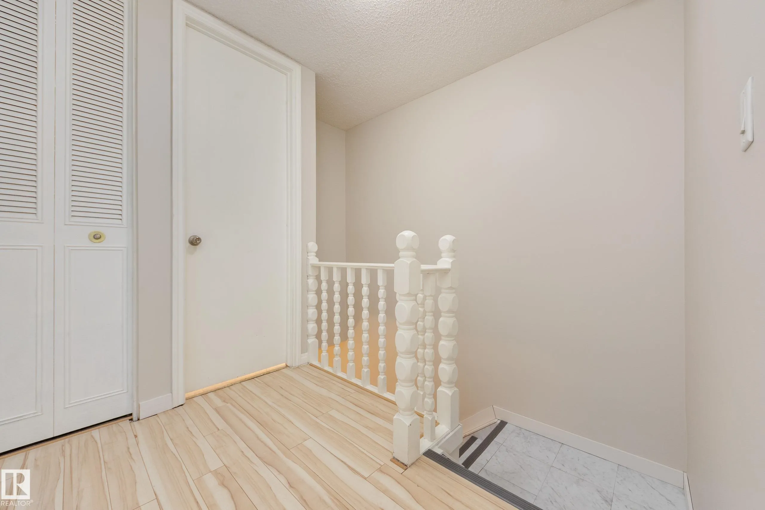 94 LACOMBE Point(e)