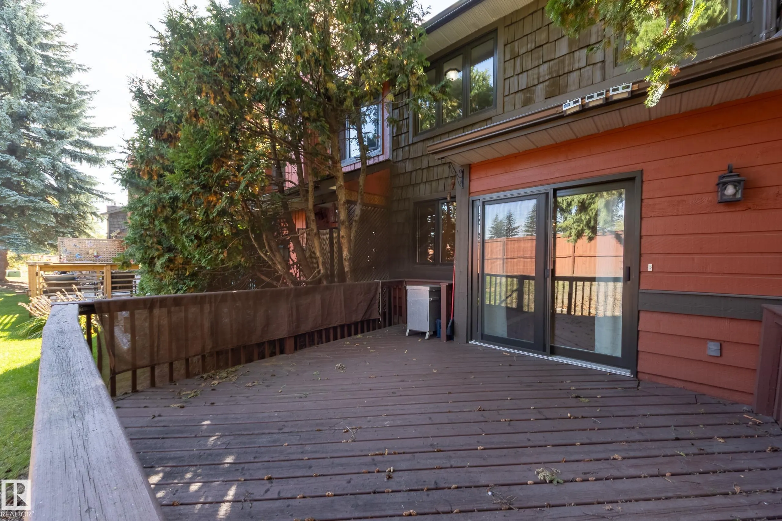 94 LACOMBE Point(e)