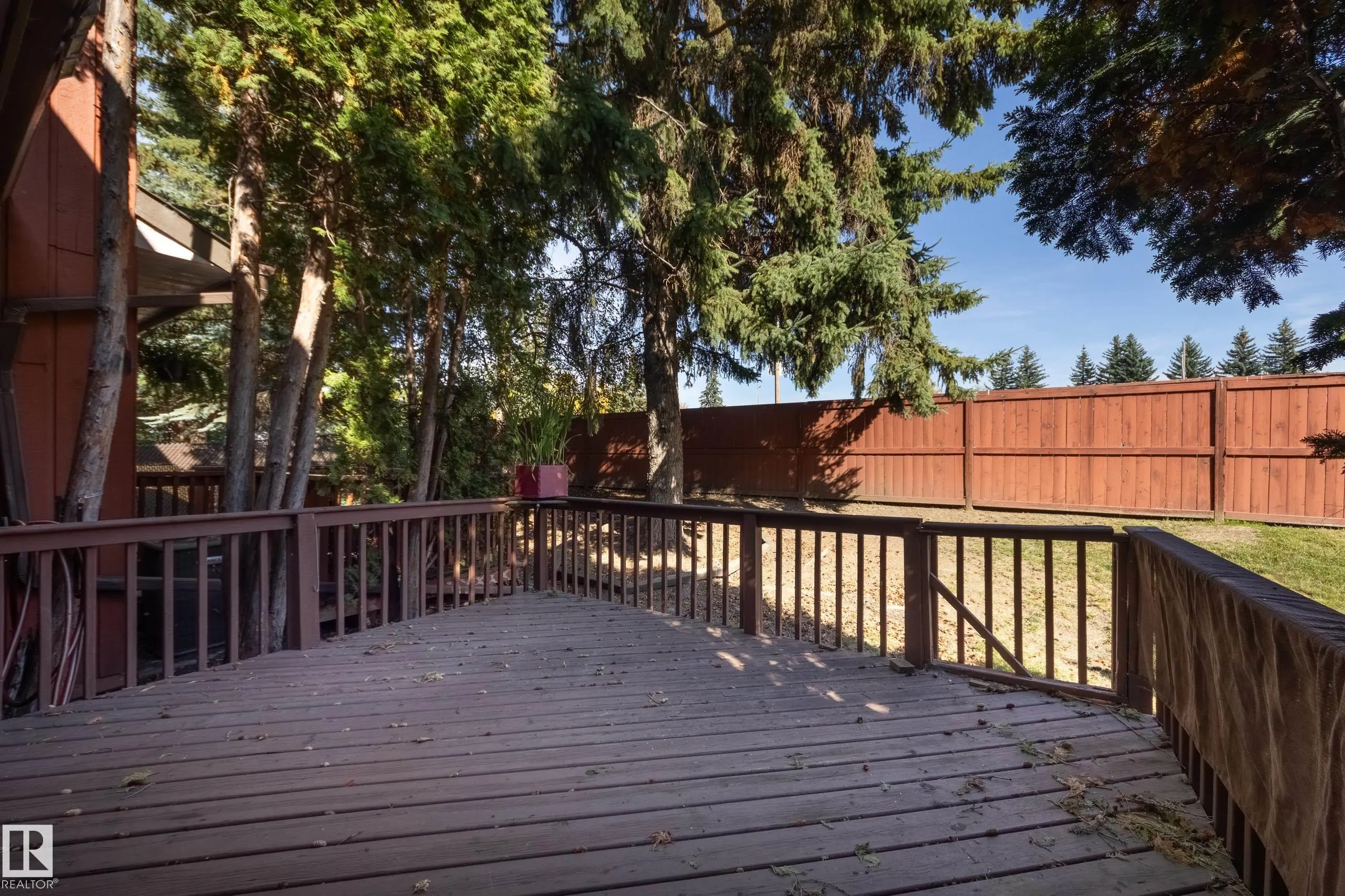 94 LACOMBE Point(e)