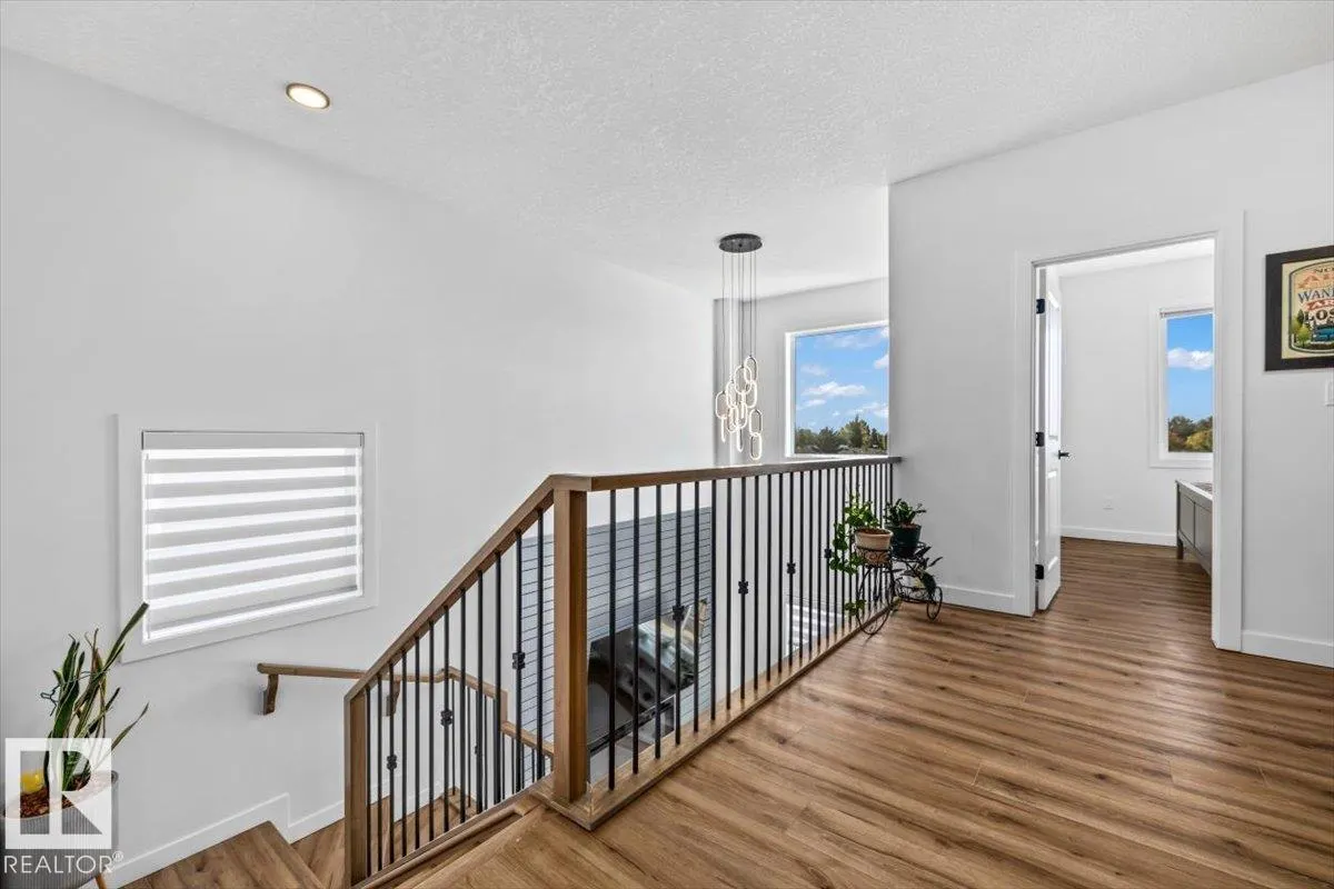 287 SAVOY Crescent