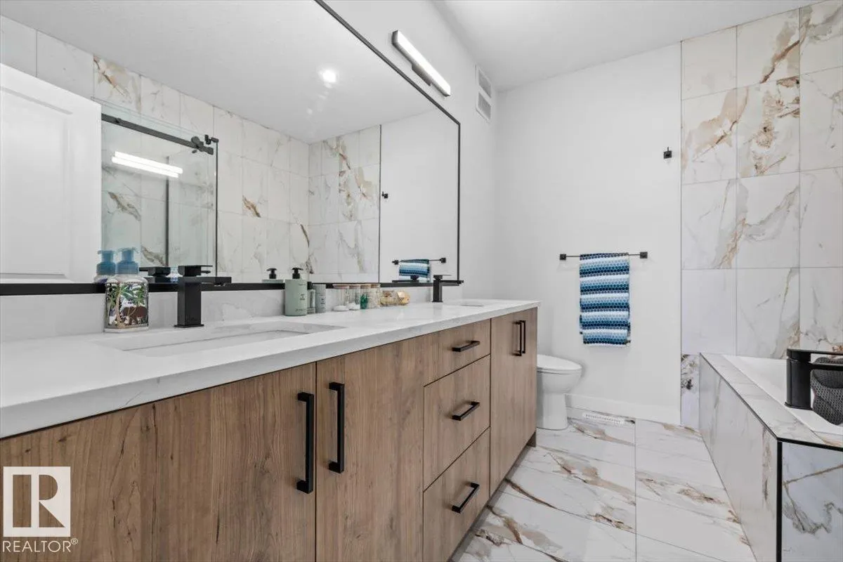 287 SAVOY Crescent