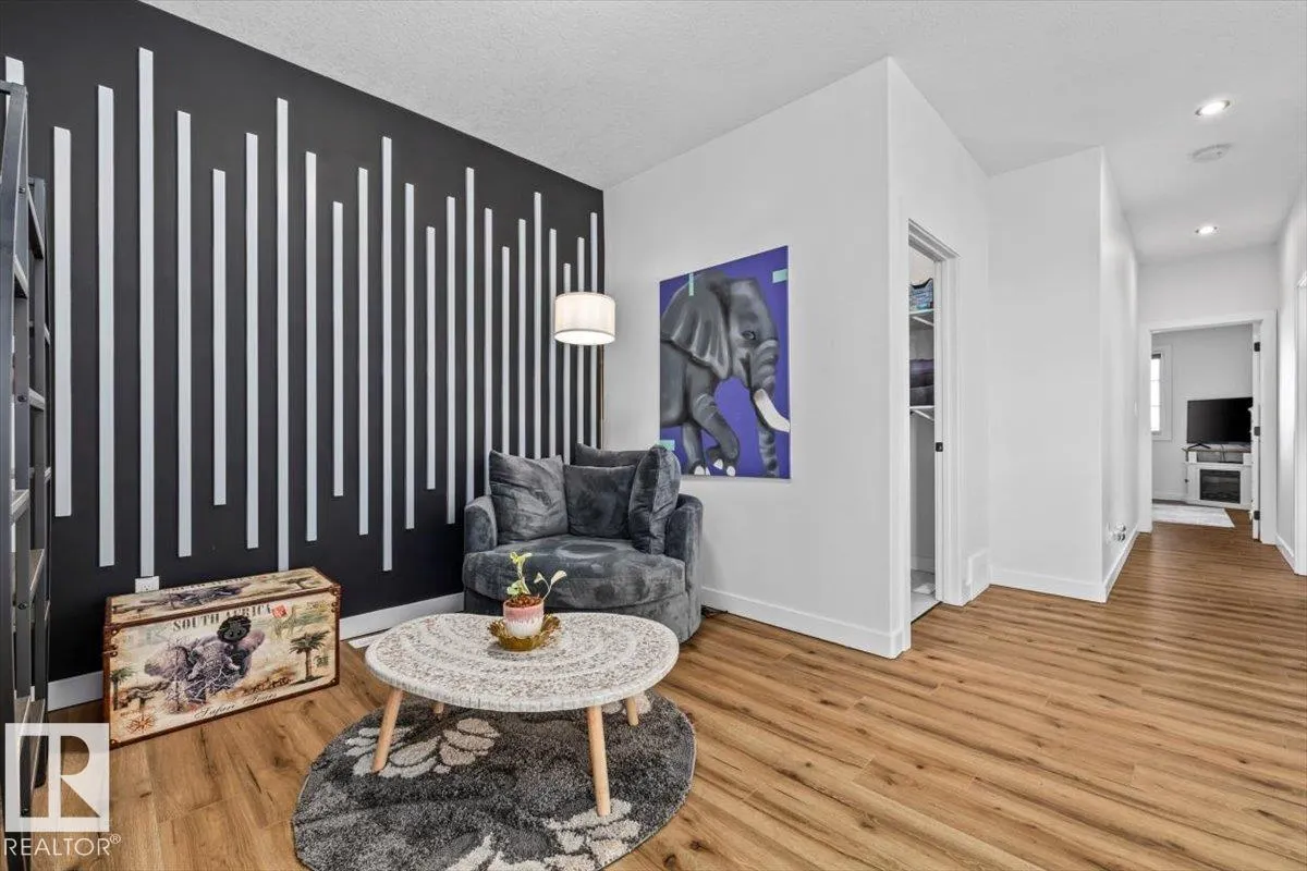 287 SAVOY Crescent
