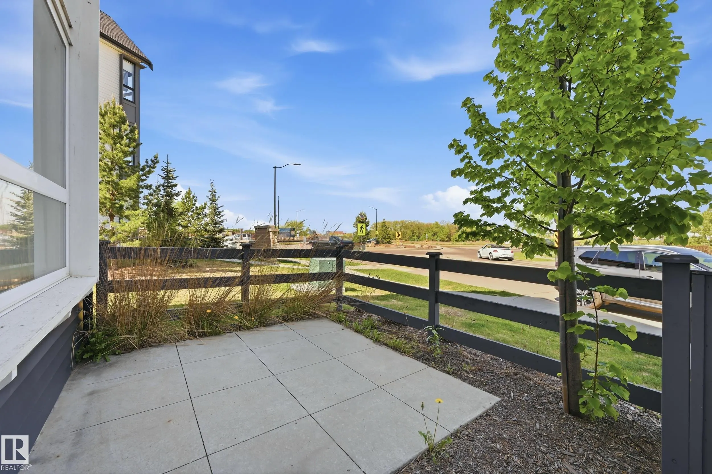 100 JENSEN LAKES Boulevard
