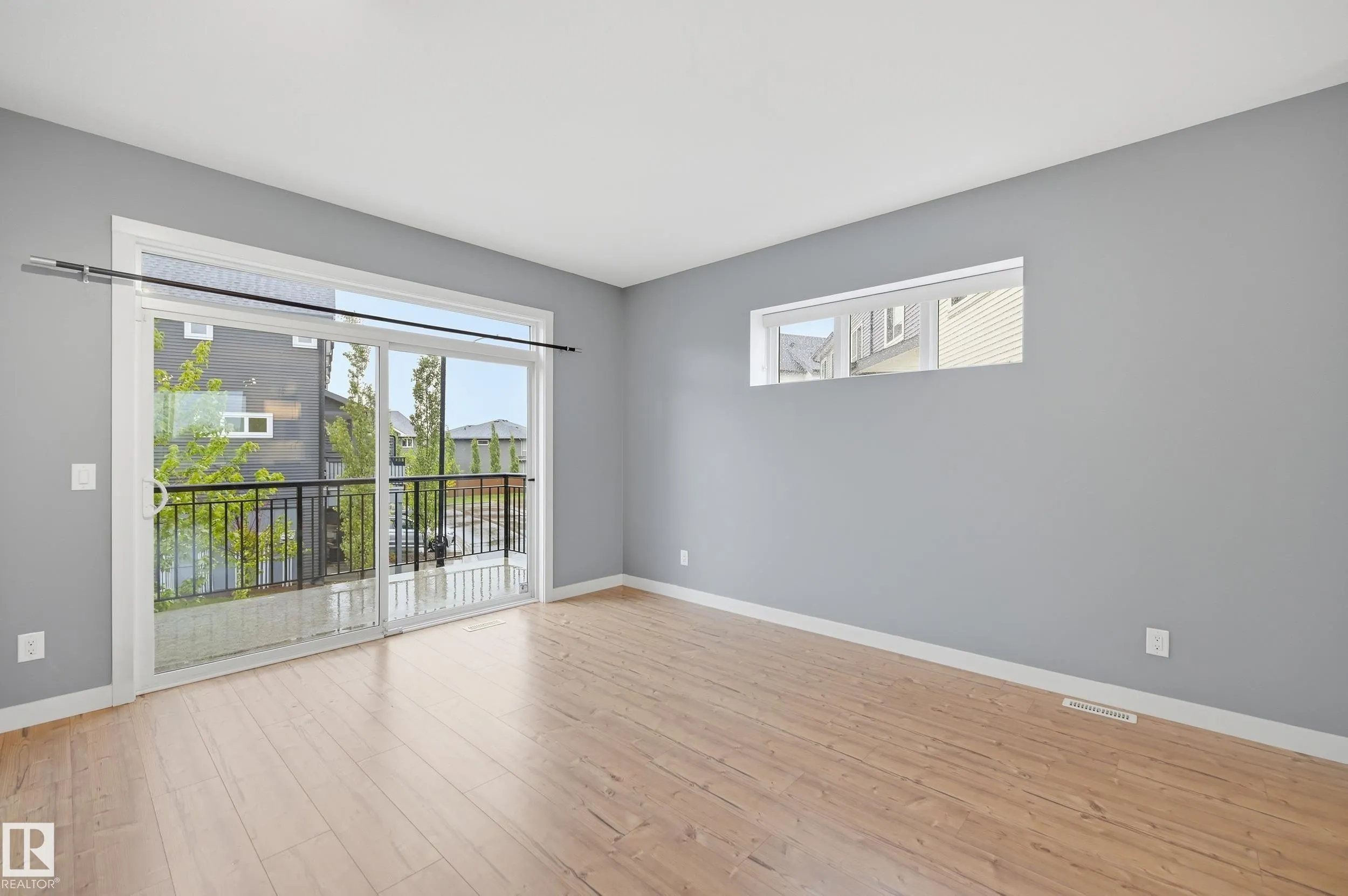 100 JENSEN LAKES Boulevard