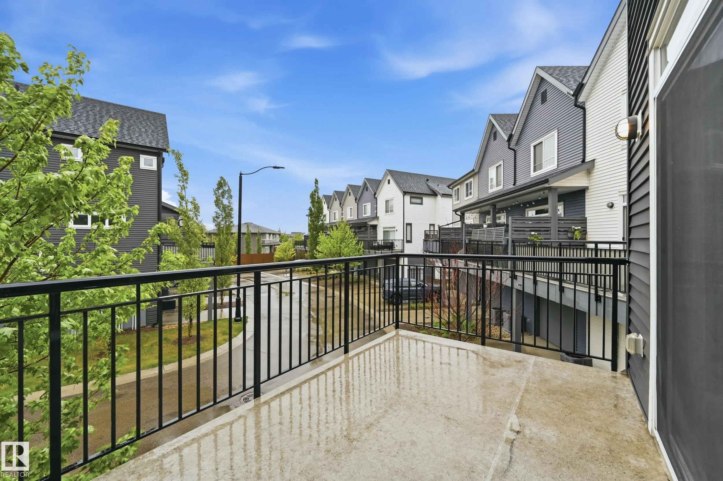 100 JENSEN LAKES Boulevard