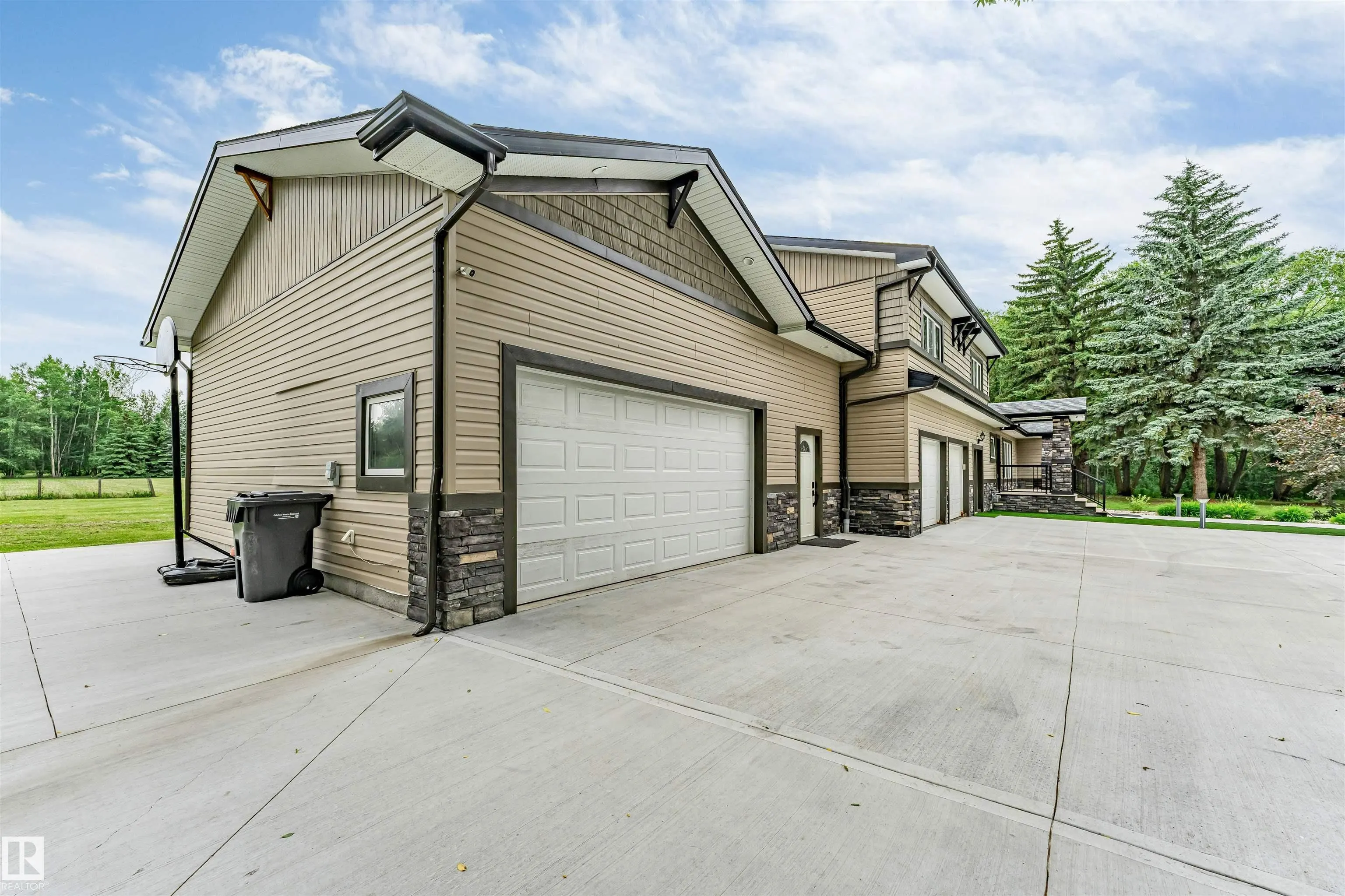 51528 RGE ROAD 262