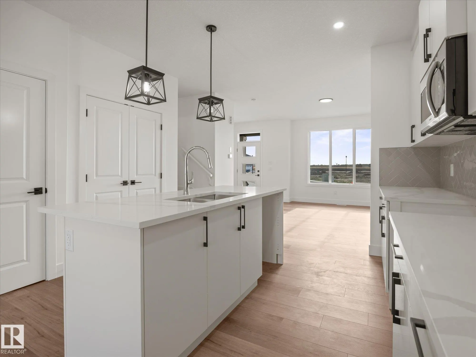 423 Bank Wynd