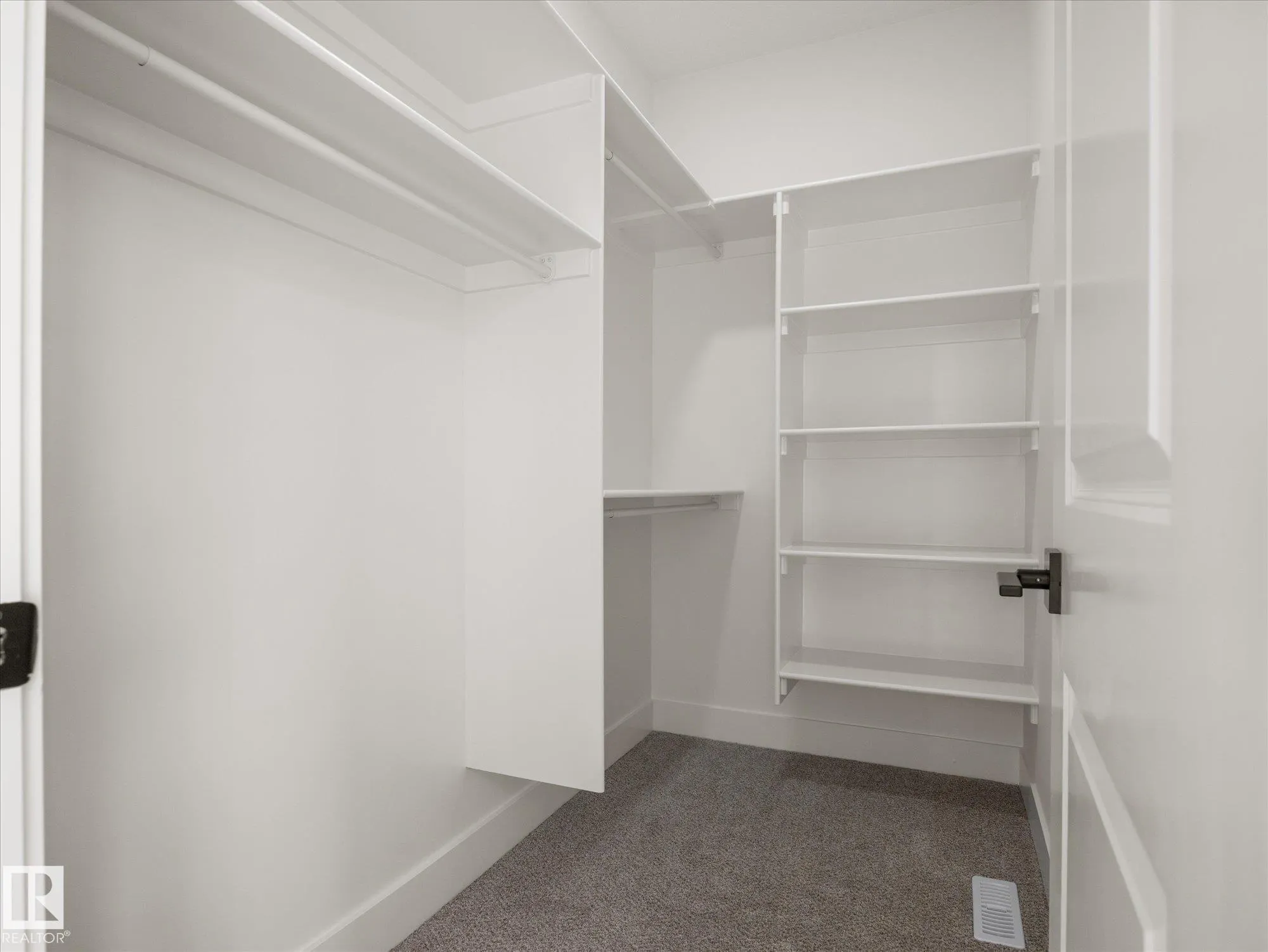 423 Bank Wynd