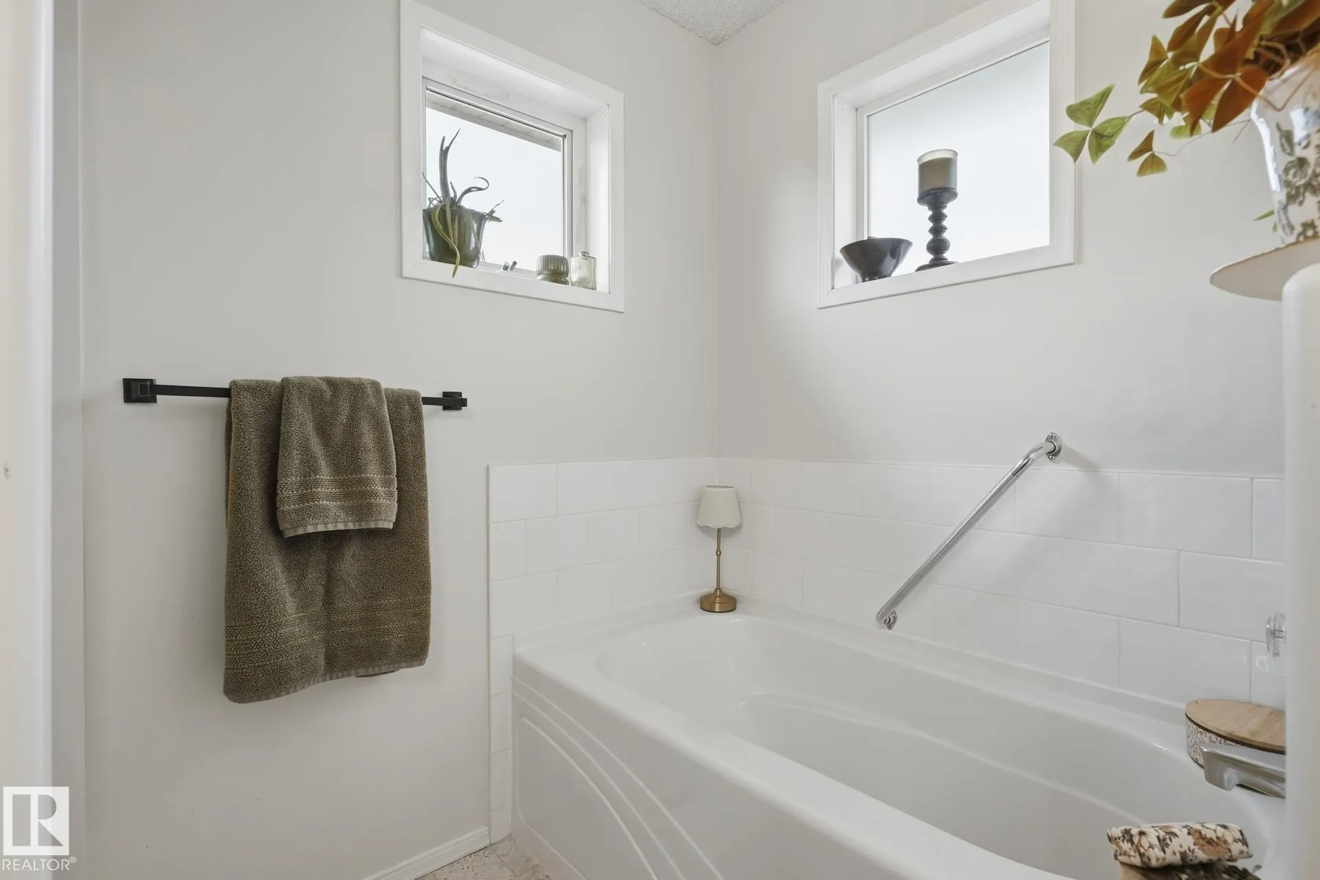 71 NEWMARKET Way