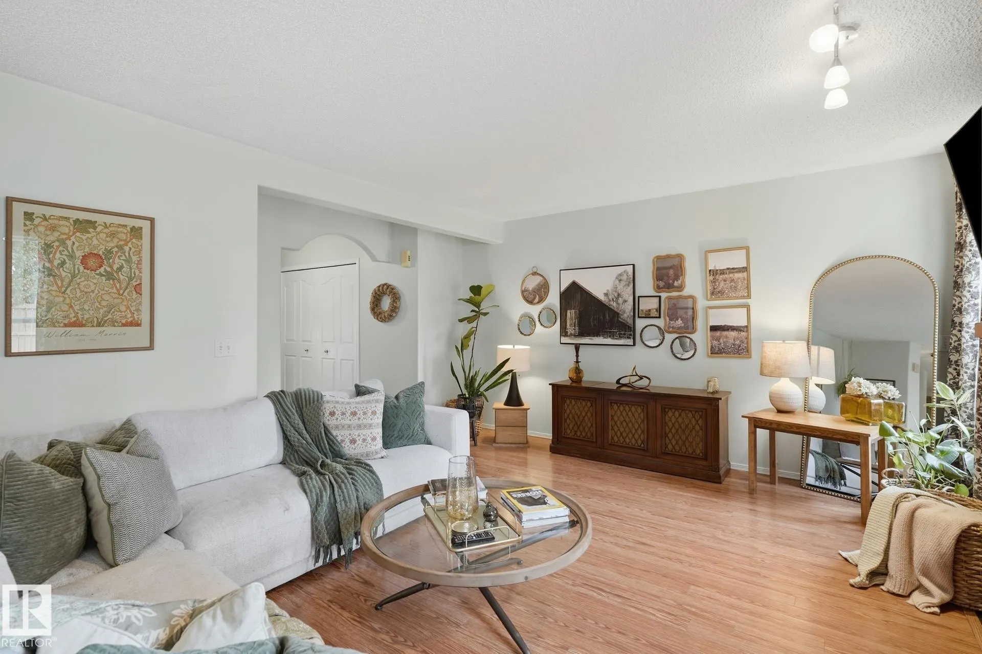 71 NEWMARKET Way
