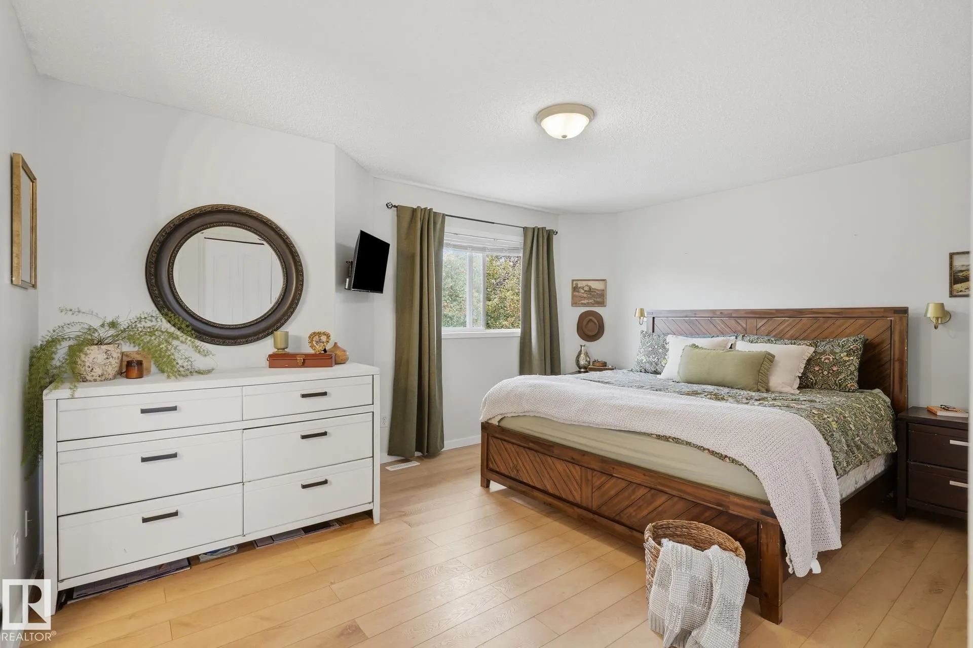 71 NEWMARKET Way