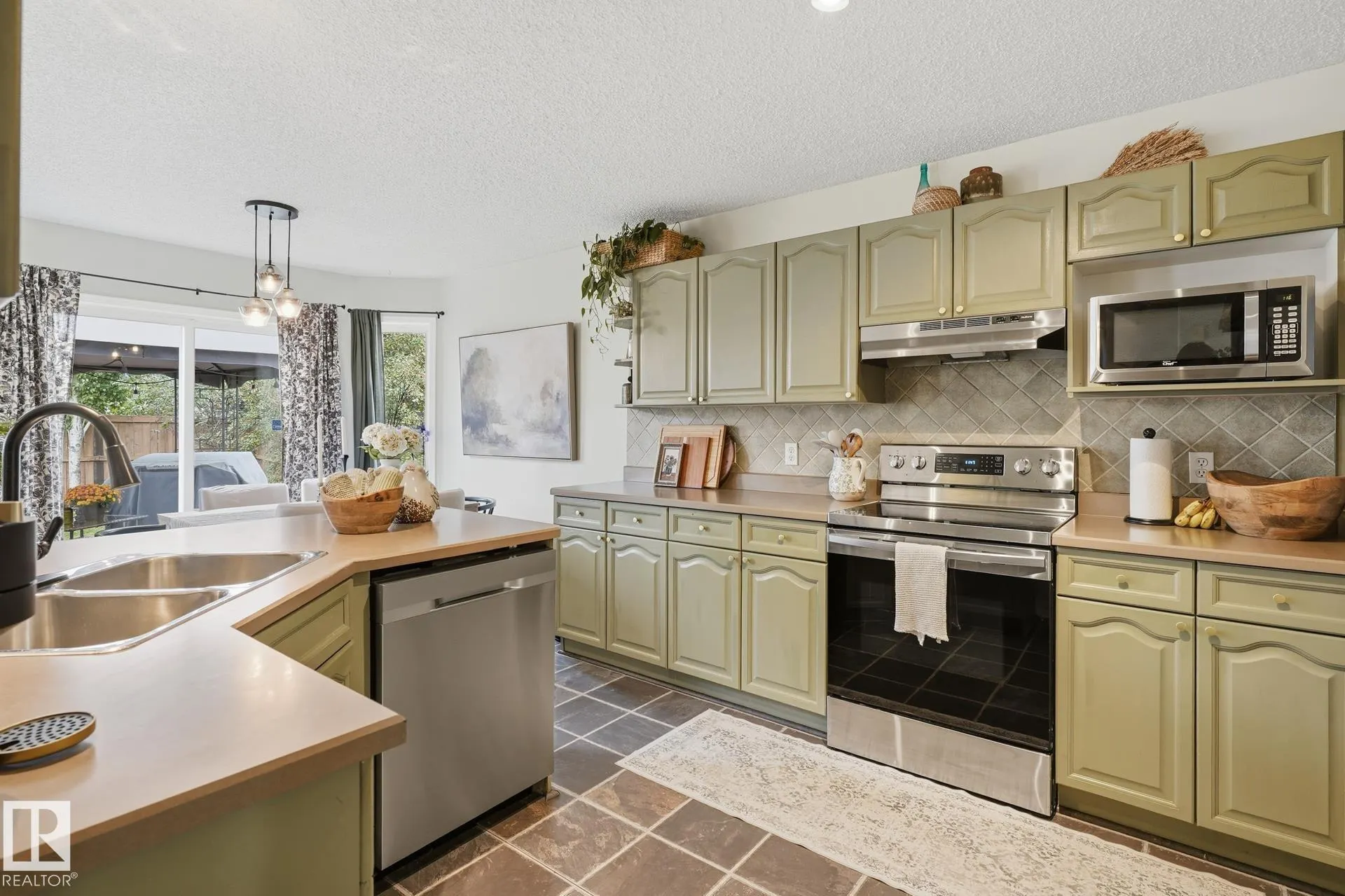 71 NEWMARKET Way