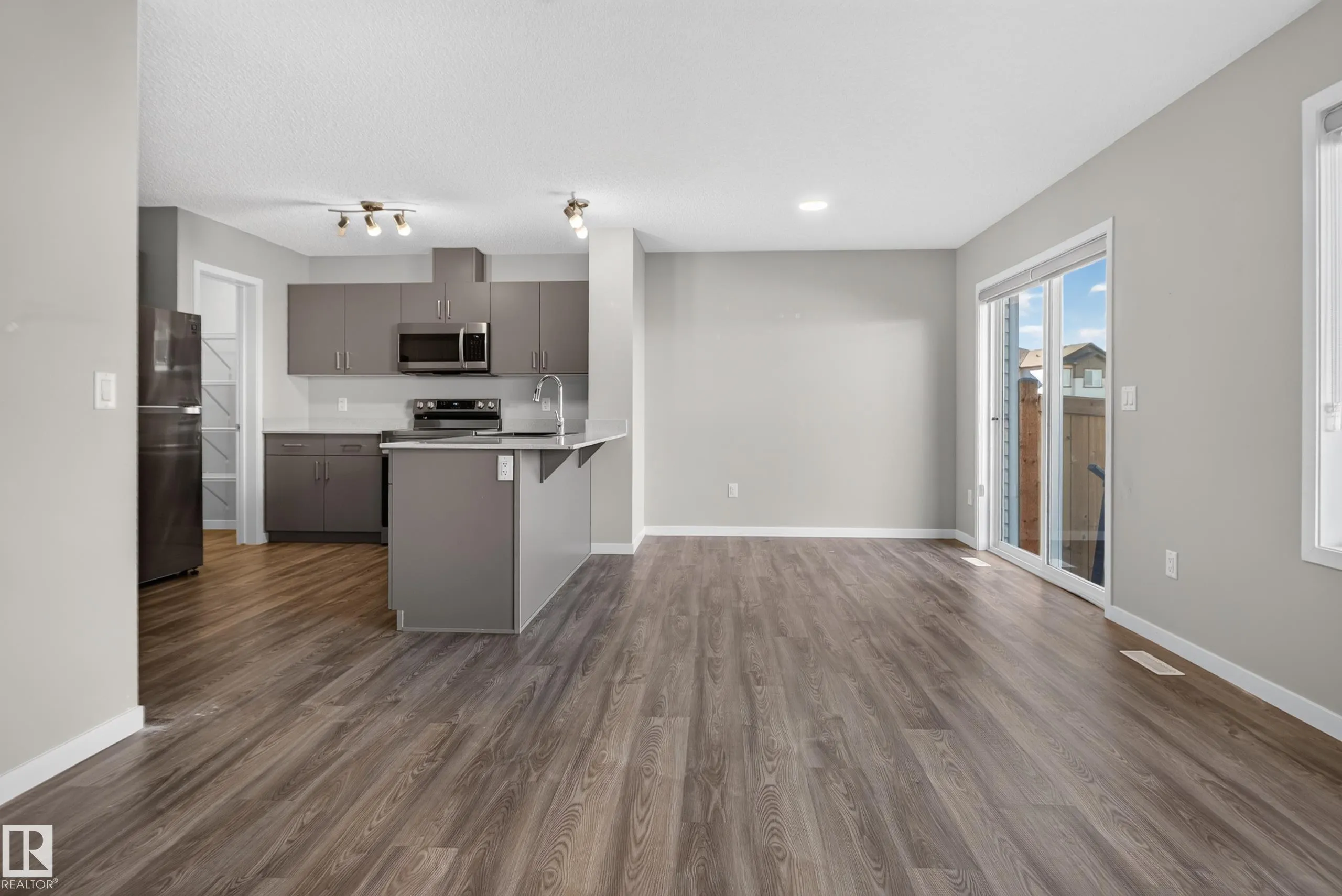 9330 COOPER Bend