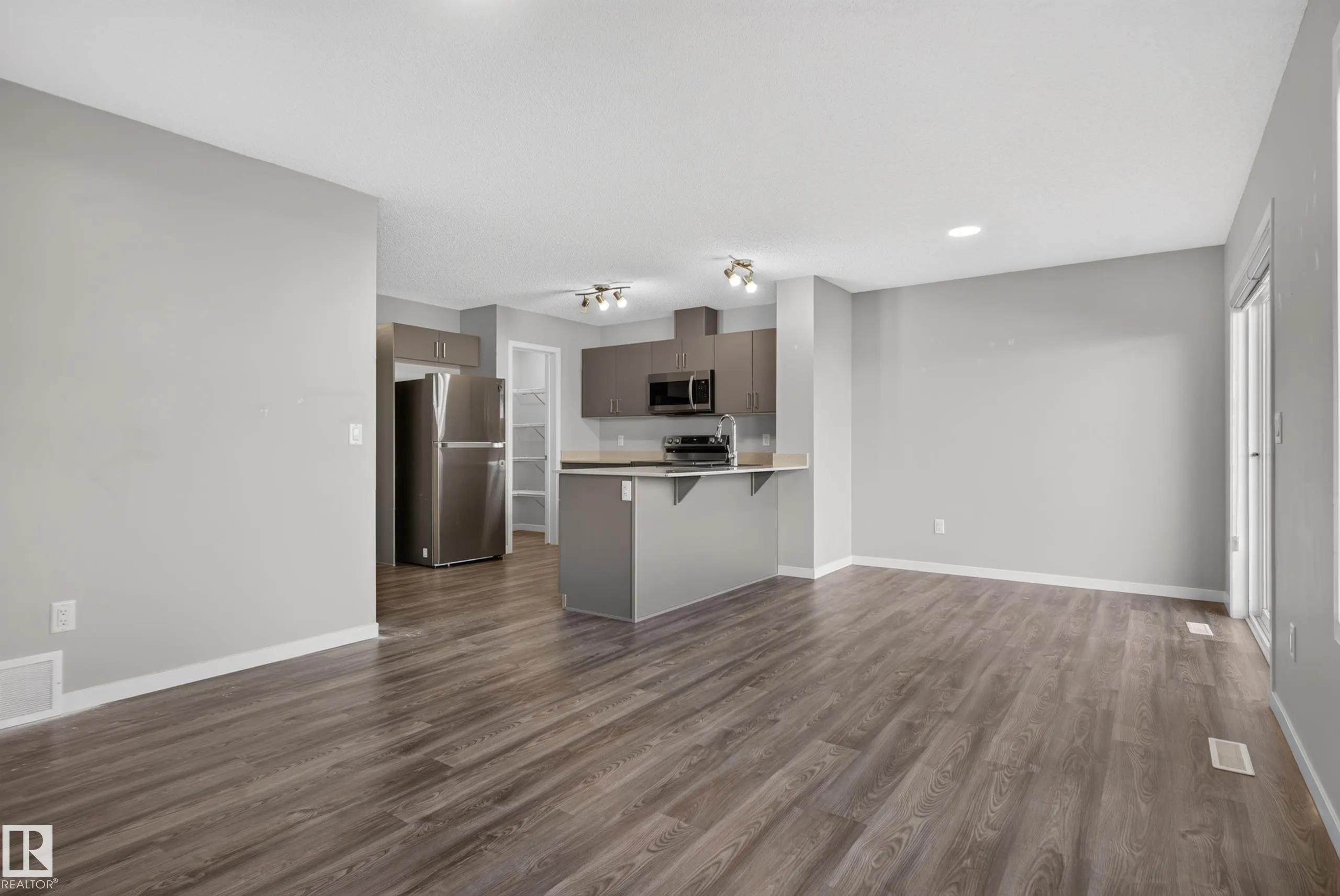 9330 COOPER Bend