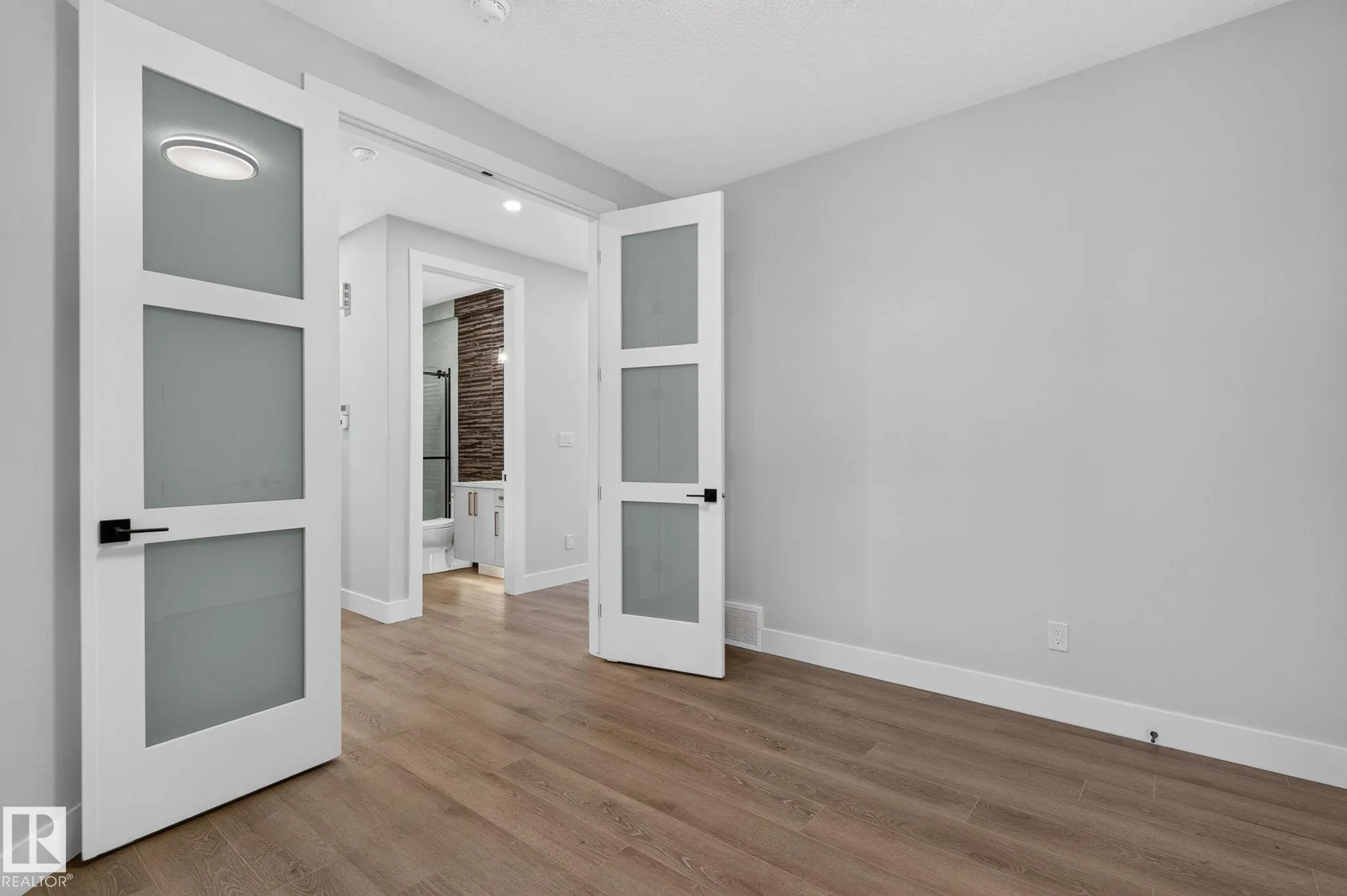 15 Hillwood Terrace