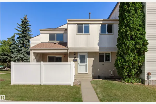 50 WOODVALE Village