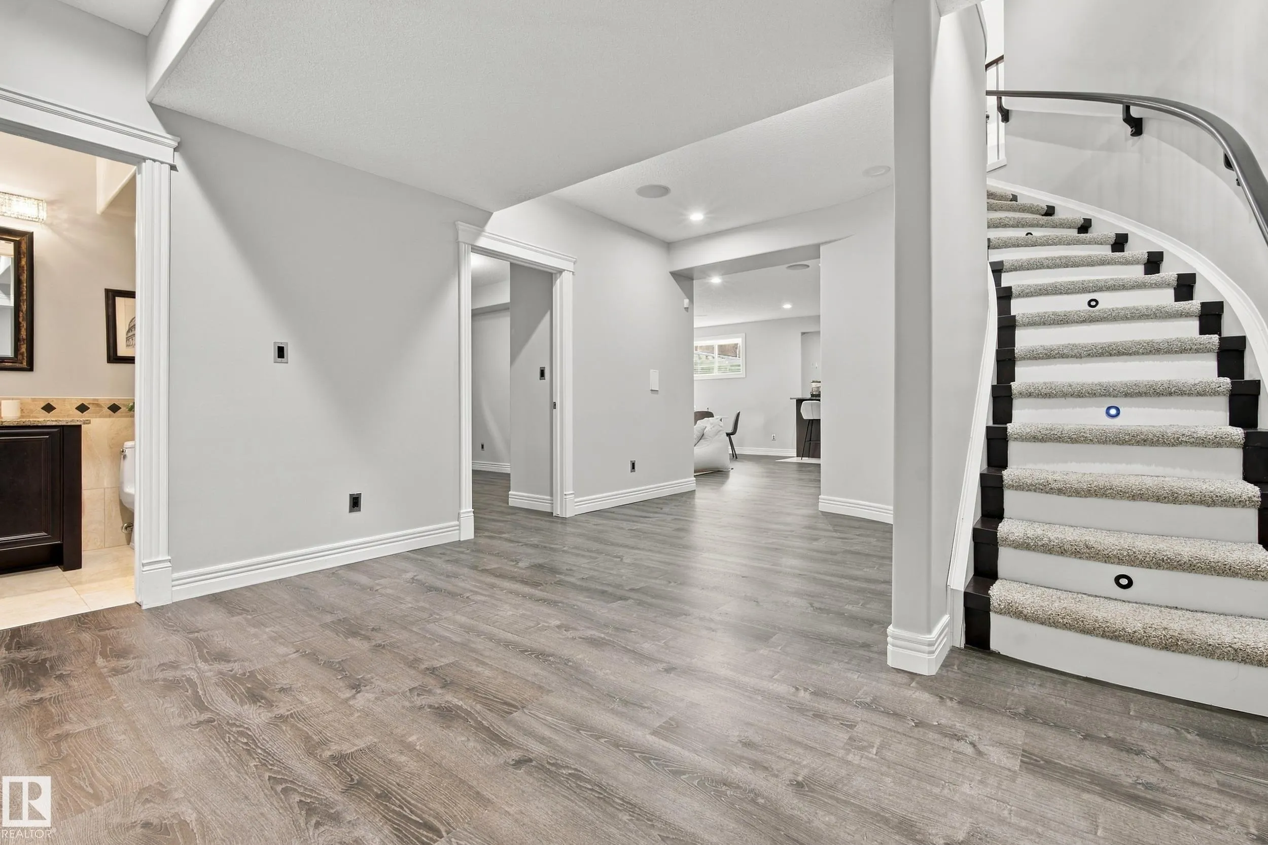 93 NOTTINGHAM POINT