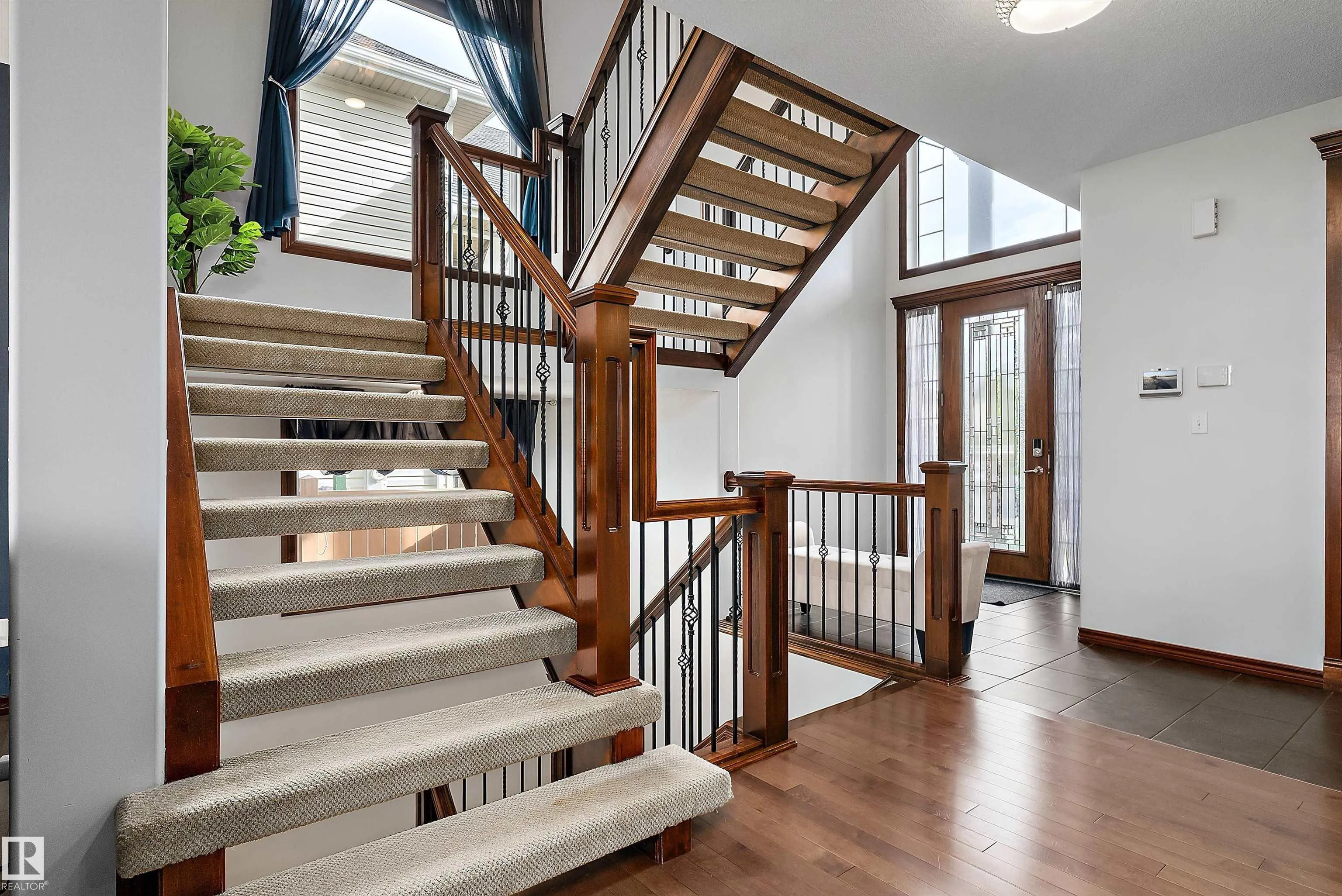 87 LAMPLIGHT Drive
