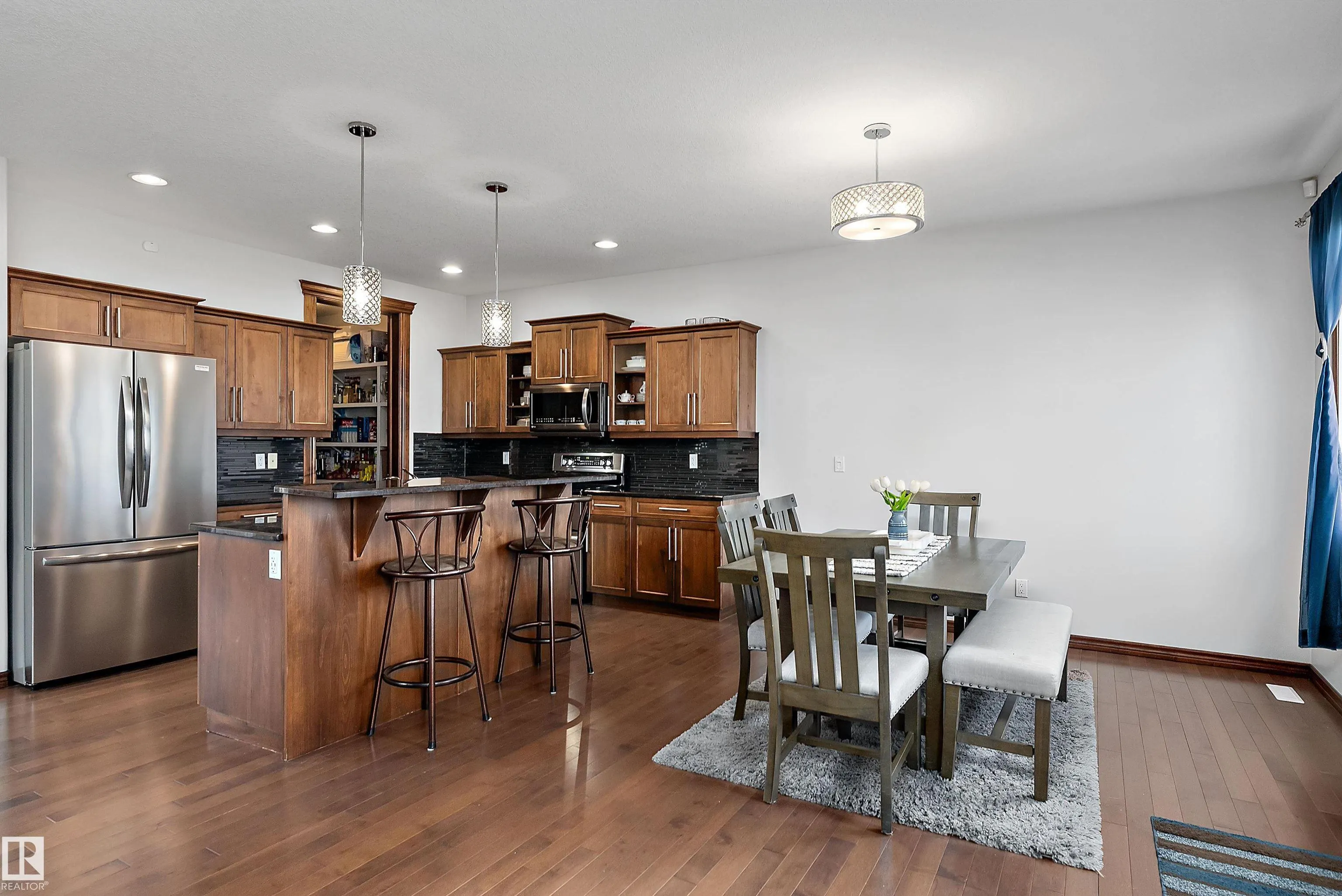 87 LAMPLIGHT Drive