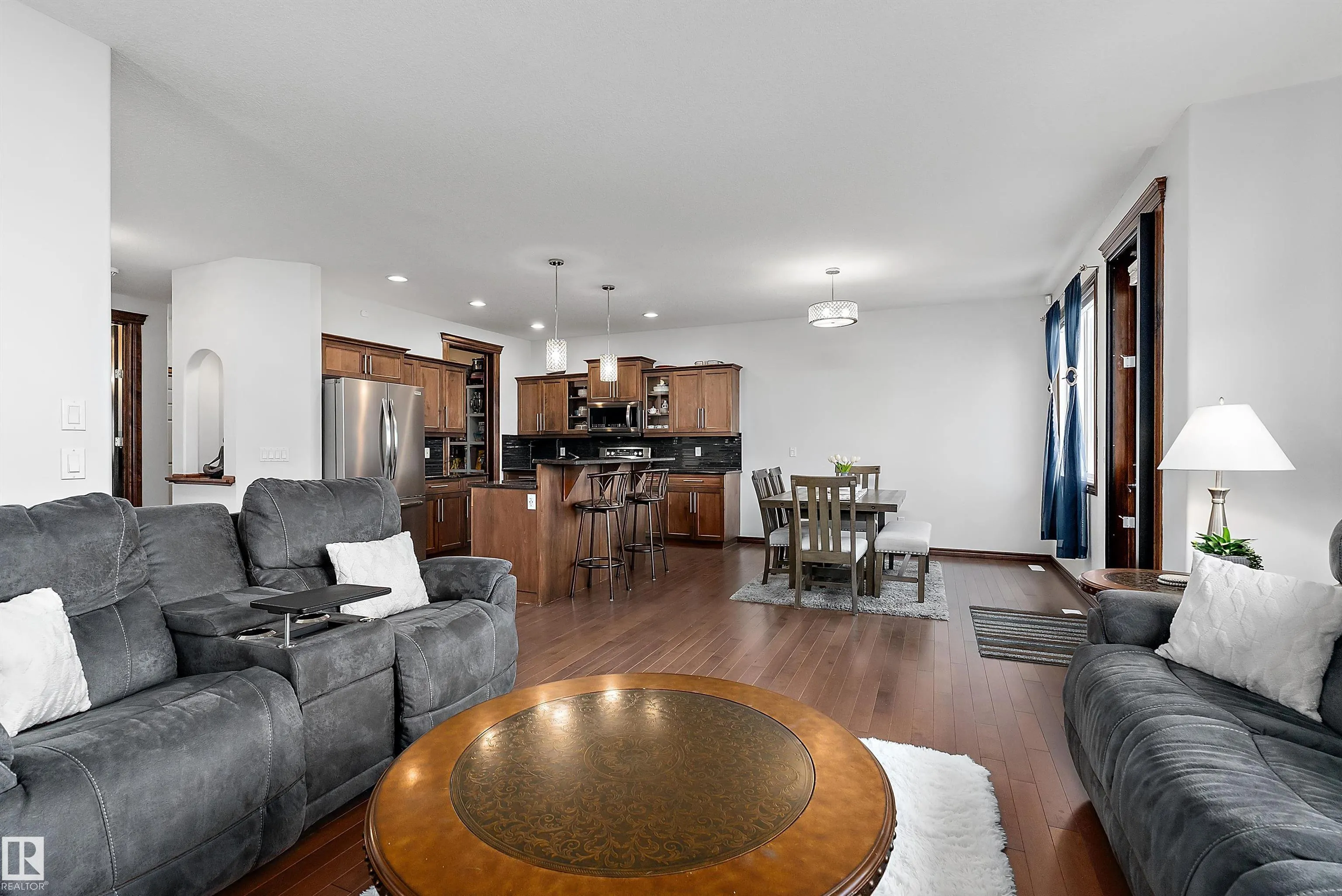 87 LAMPLIGHT Drive