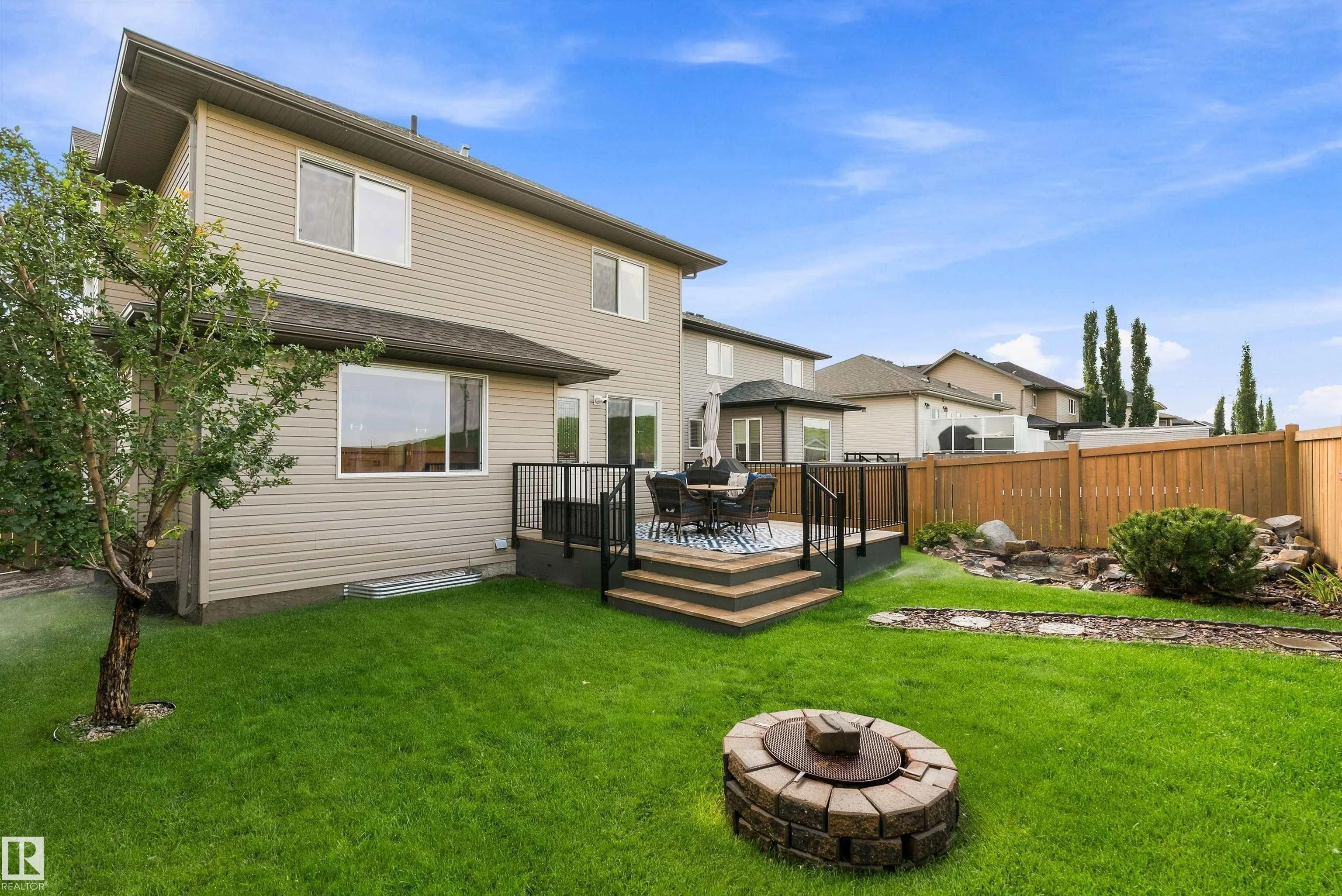 87 LAMPLIGHT Drive