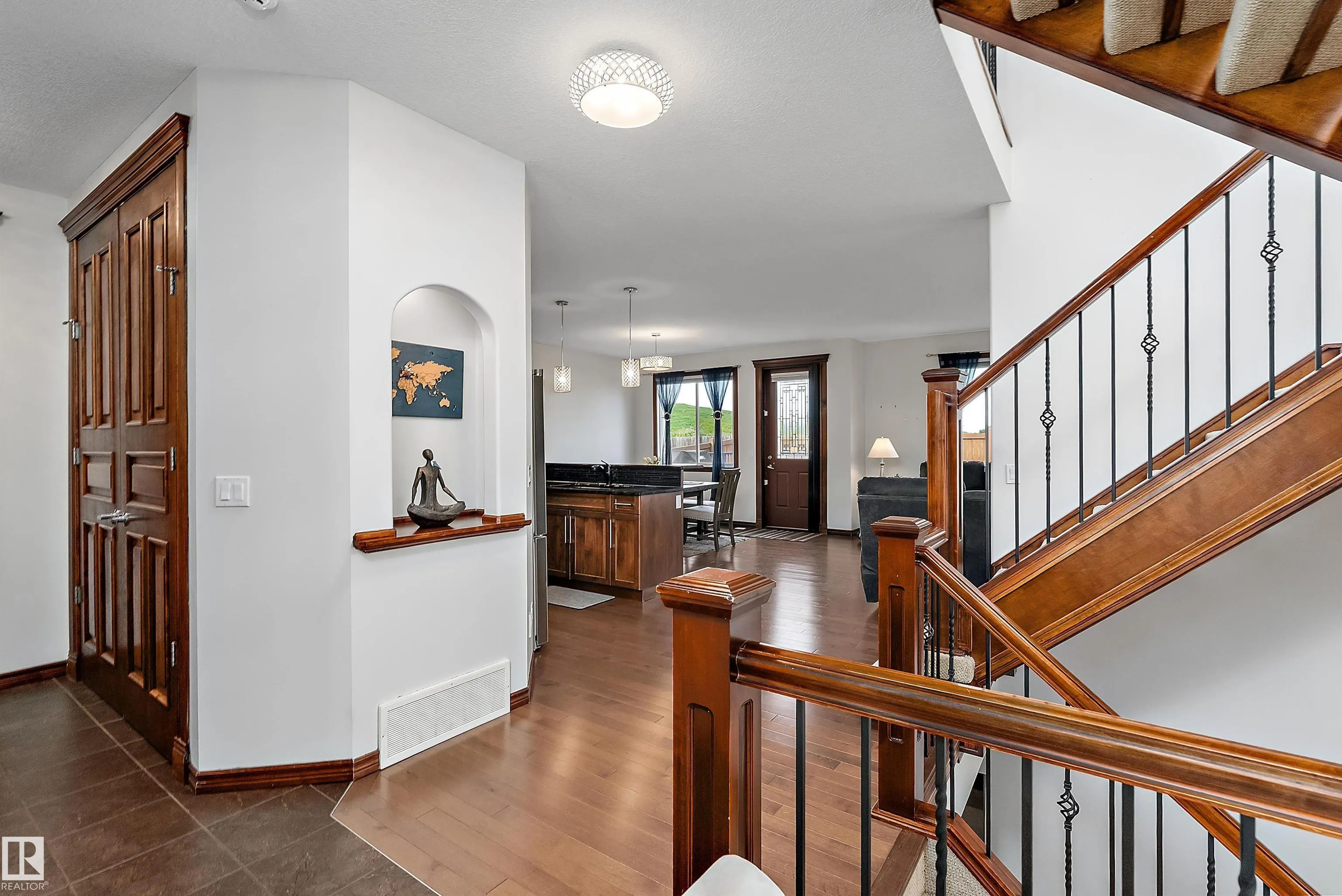 87 LAMPLIGHT Drive