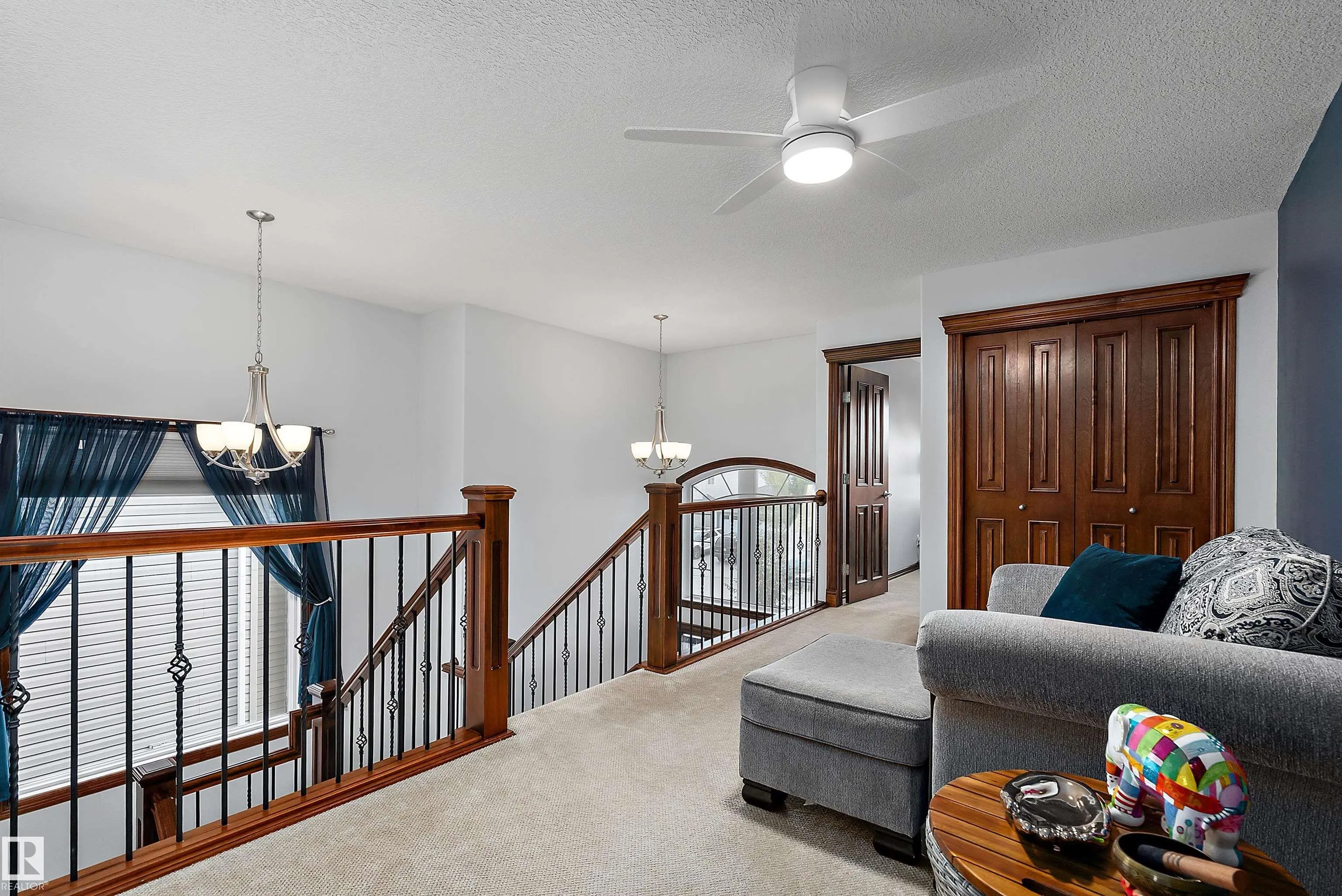 87 LAMPLIGHT Drive