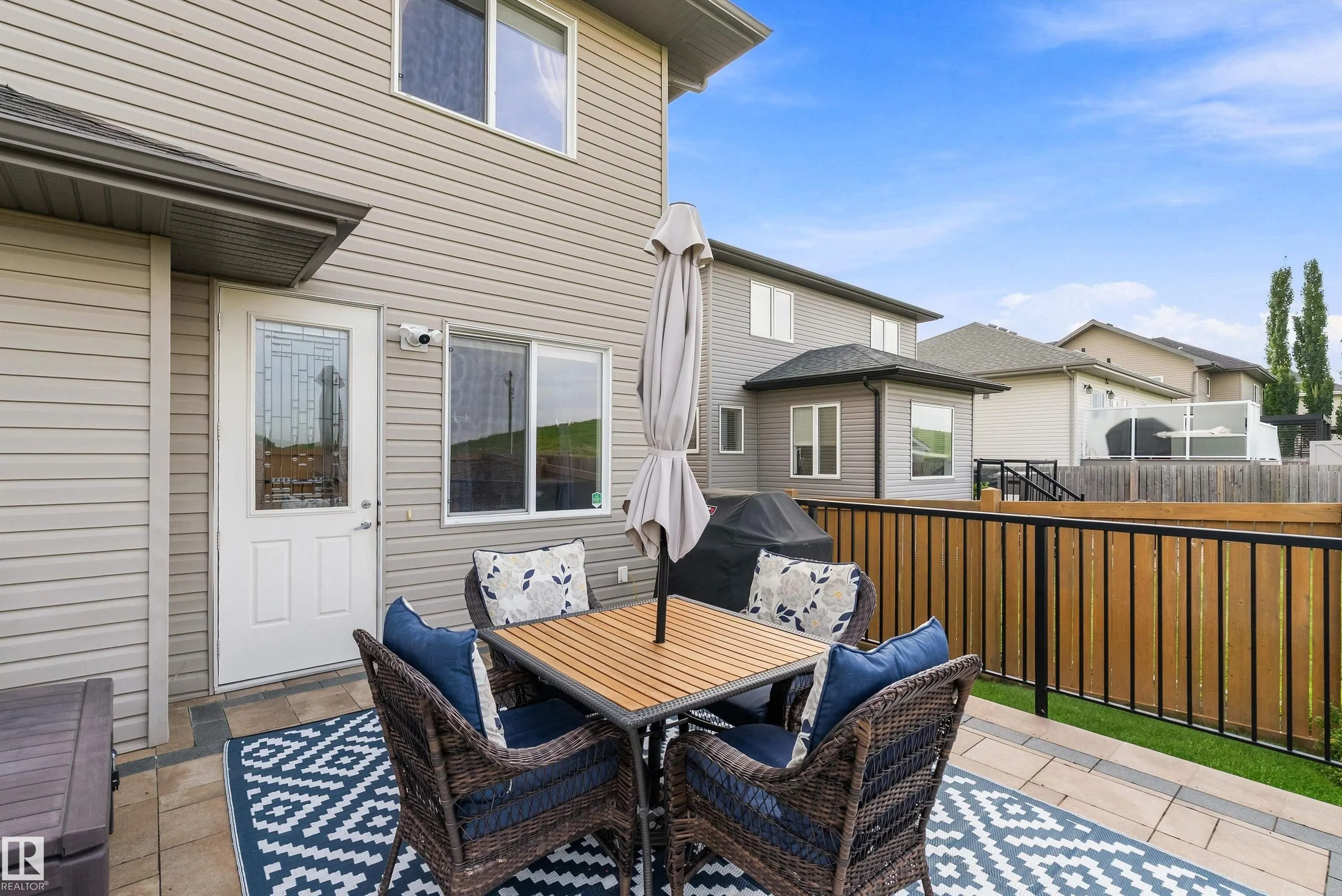 87 LAMPLIGHT Drive