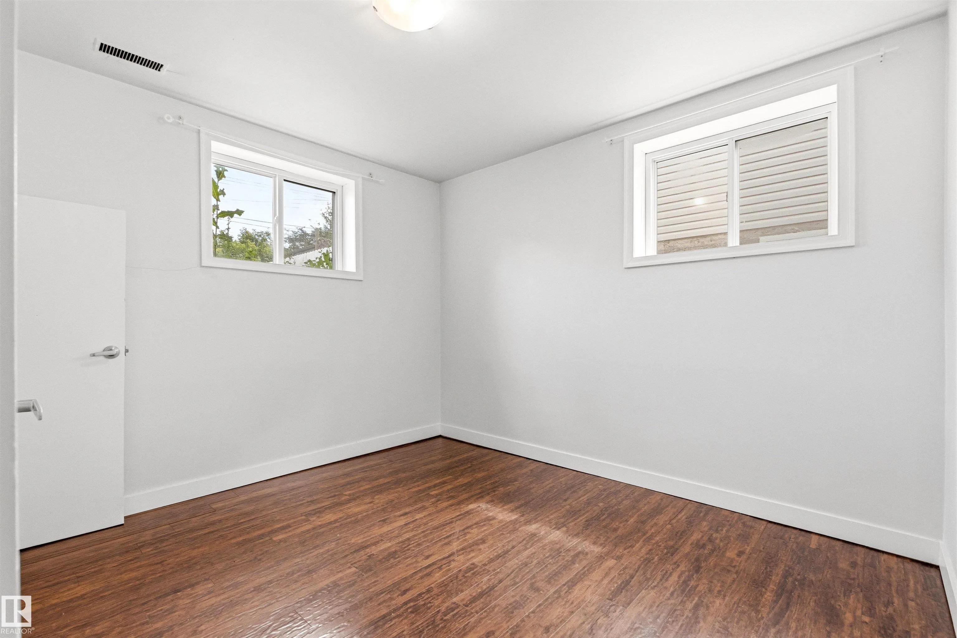 11115 11117 116 Street