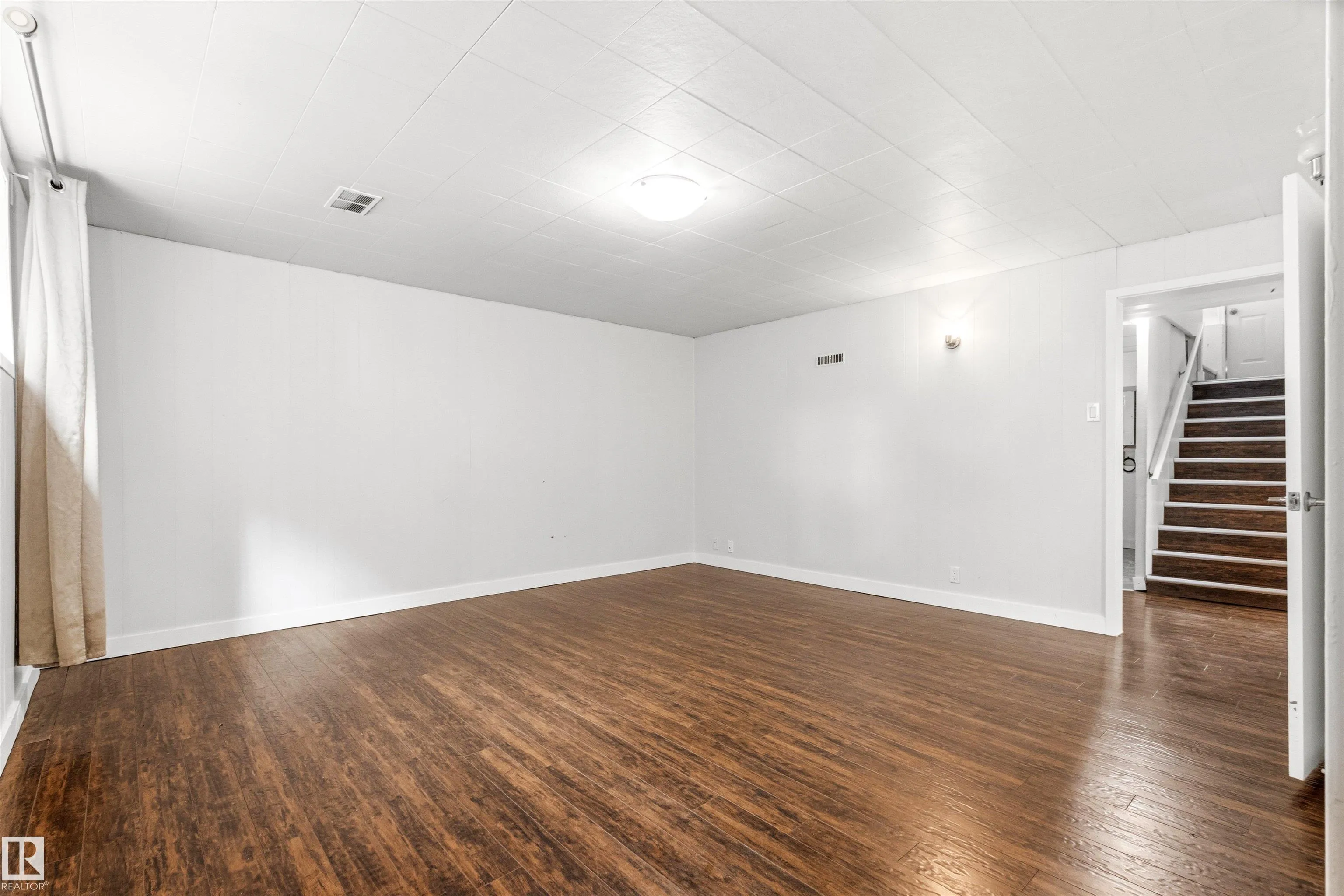 11115 11117 116 Street