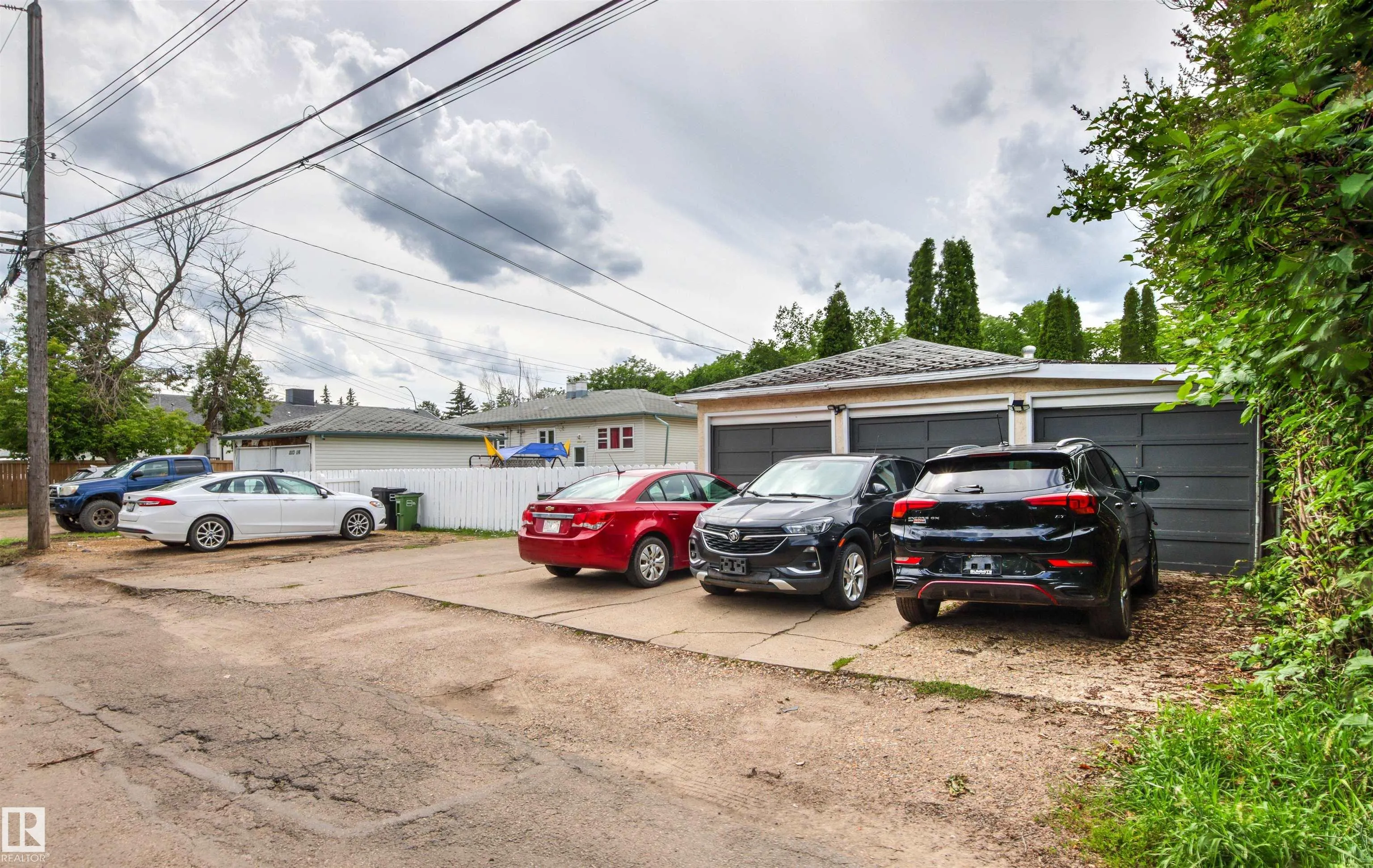 11115 11117 116 Street