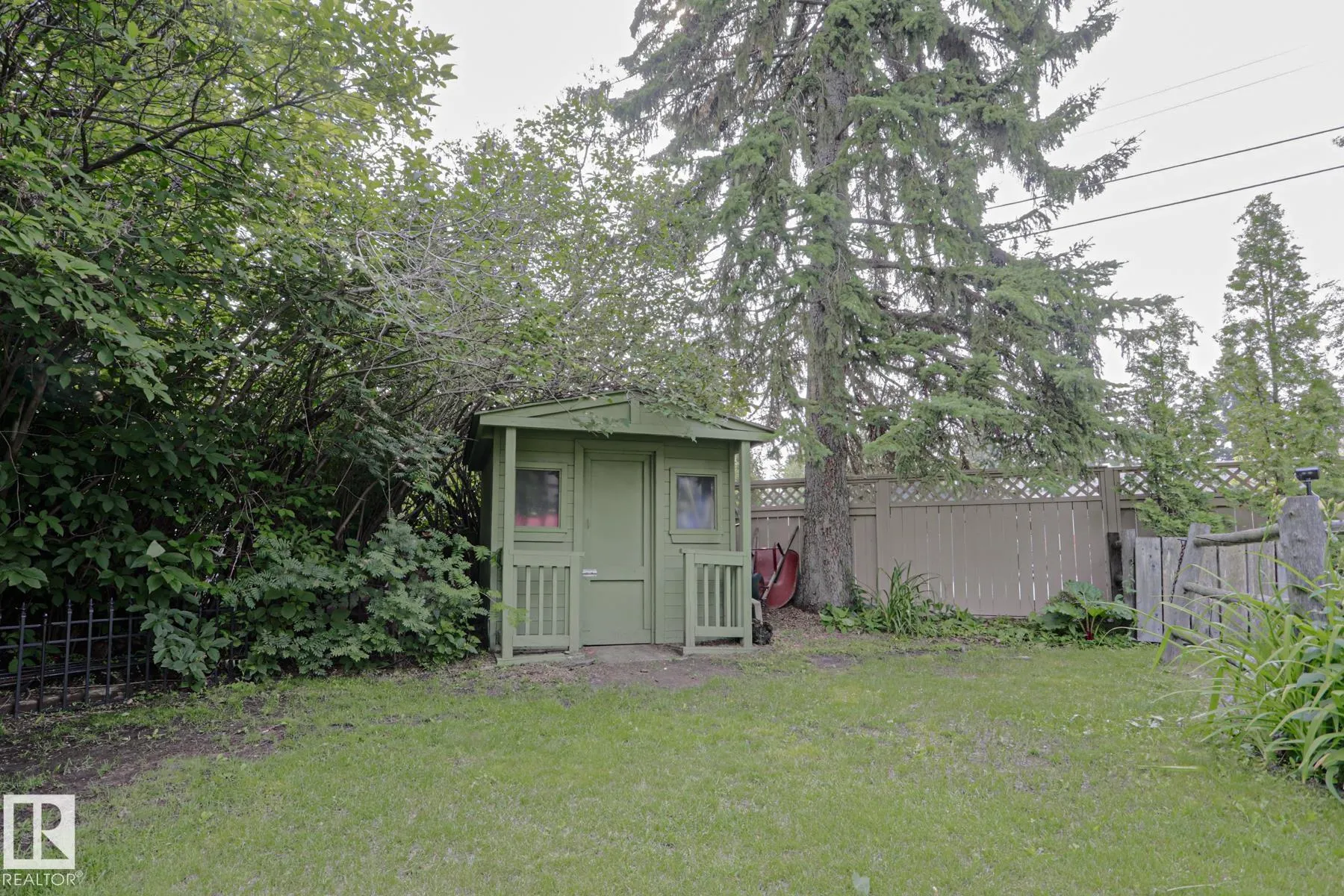 5 GILMORE Crescent