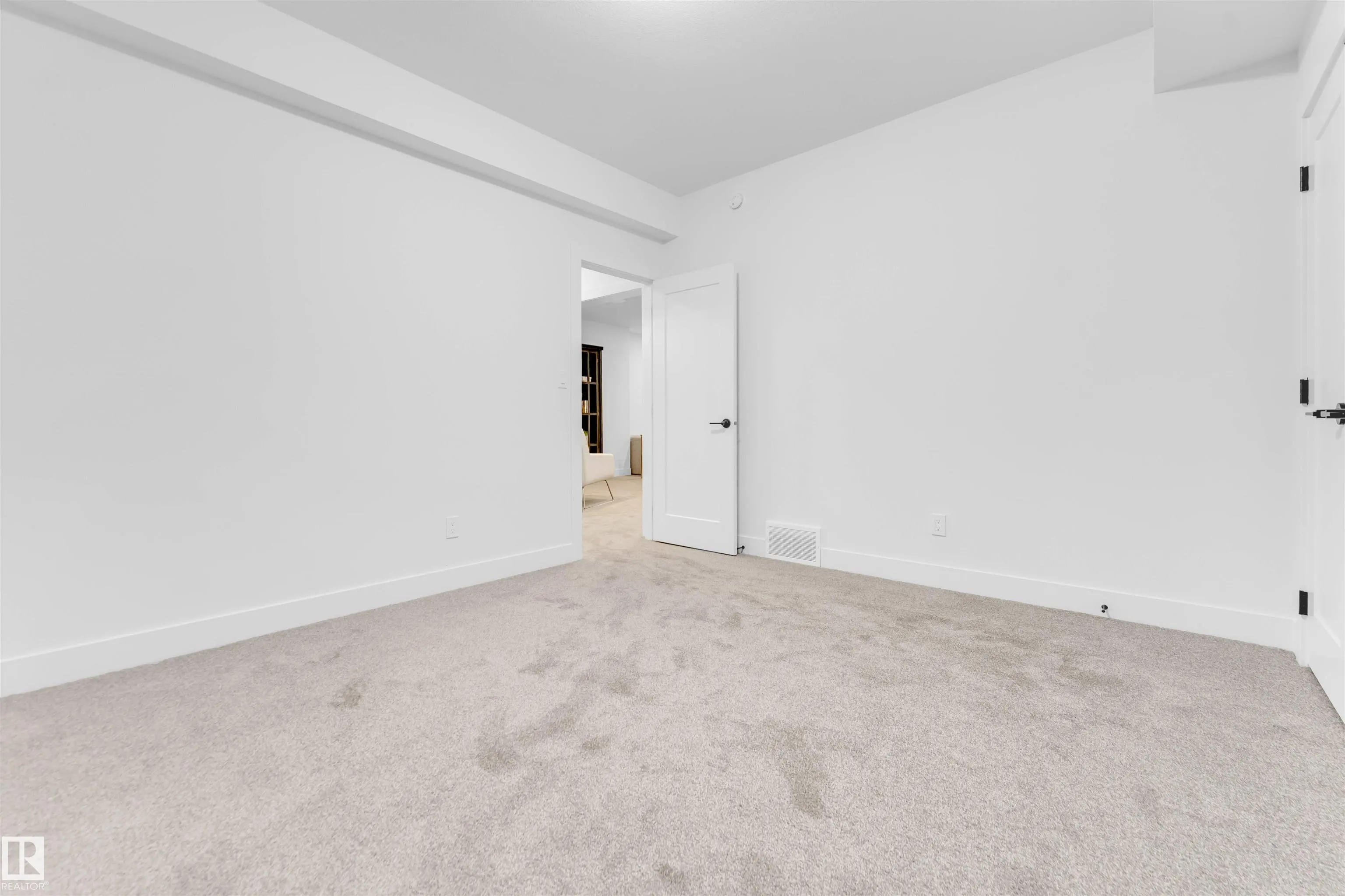 6645 Crawford Landing