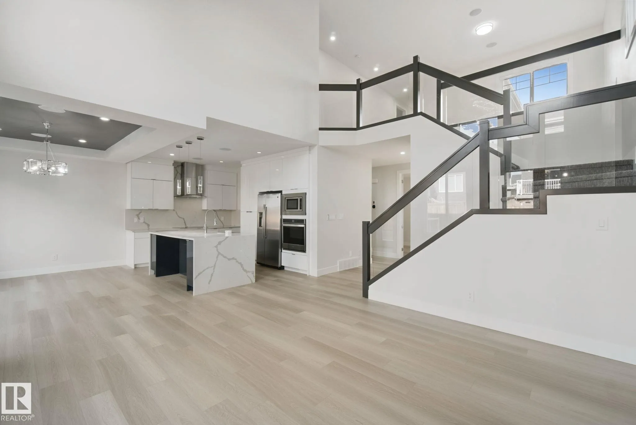 3699 HUMMINGBIRD Way