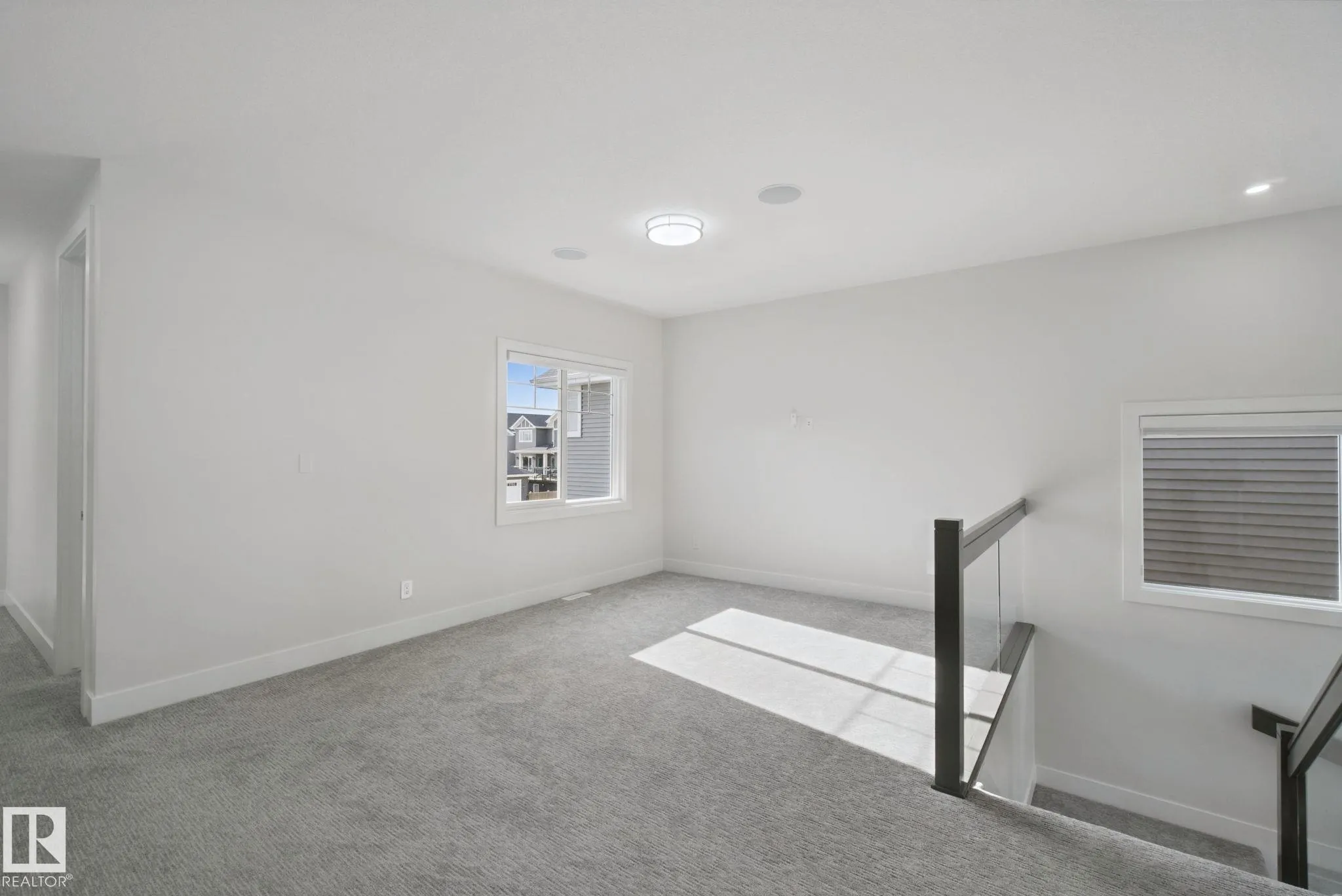 3699 HUMMINGBIRD Way