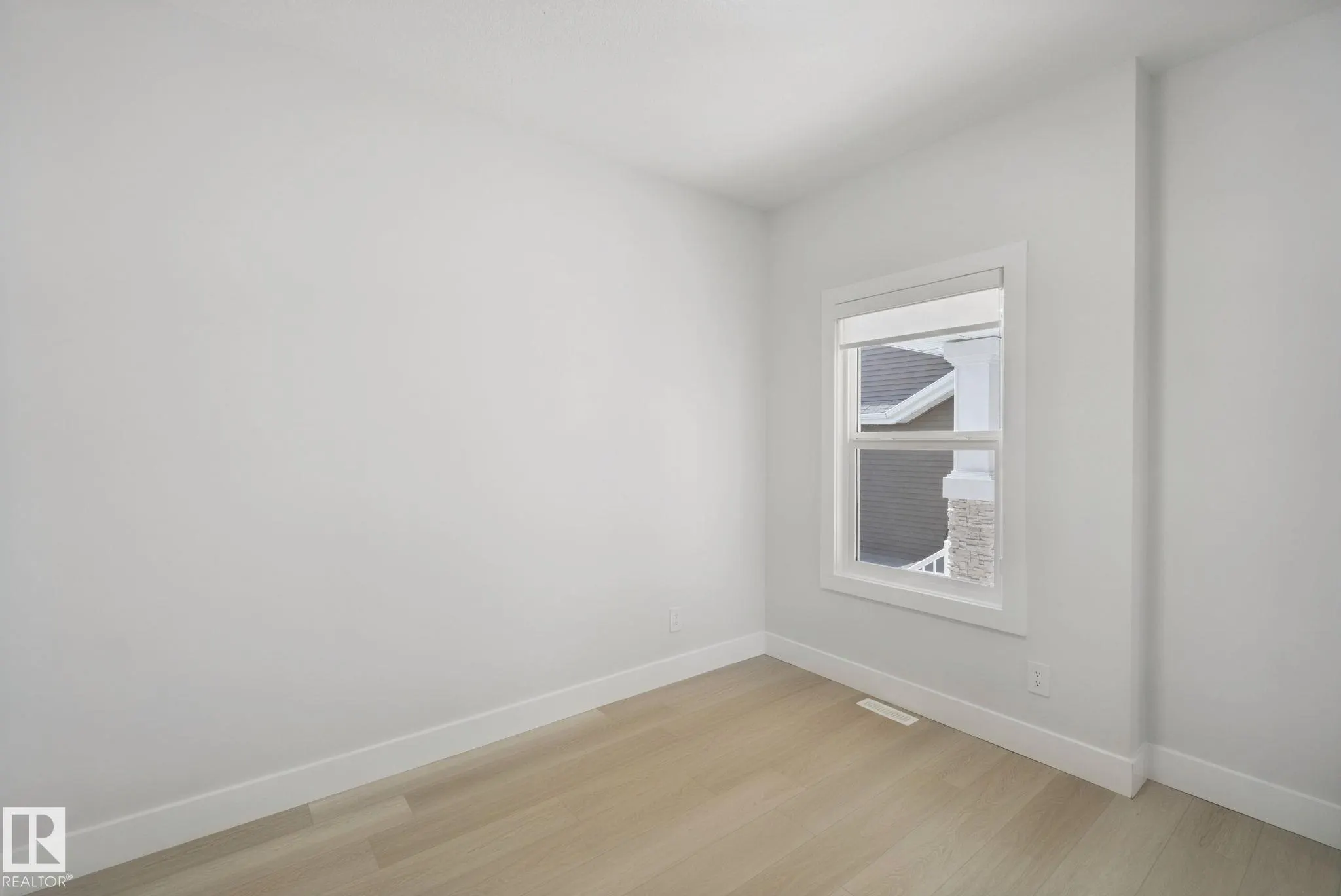 3699 HUMMINGBIRD Way
