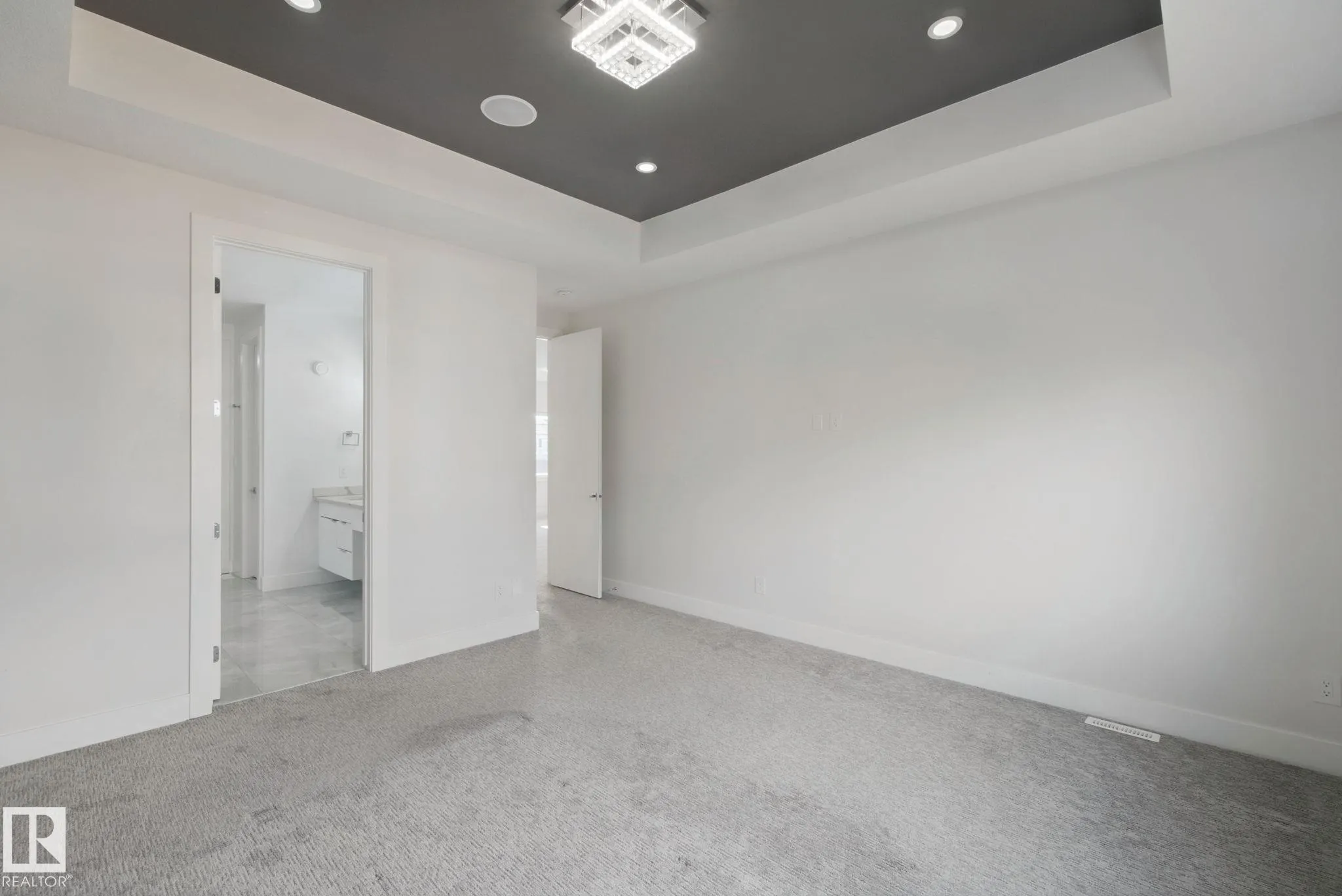 3699 HUMMINGBIRD Way